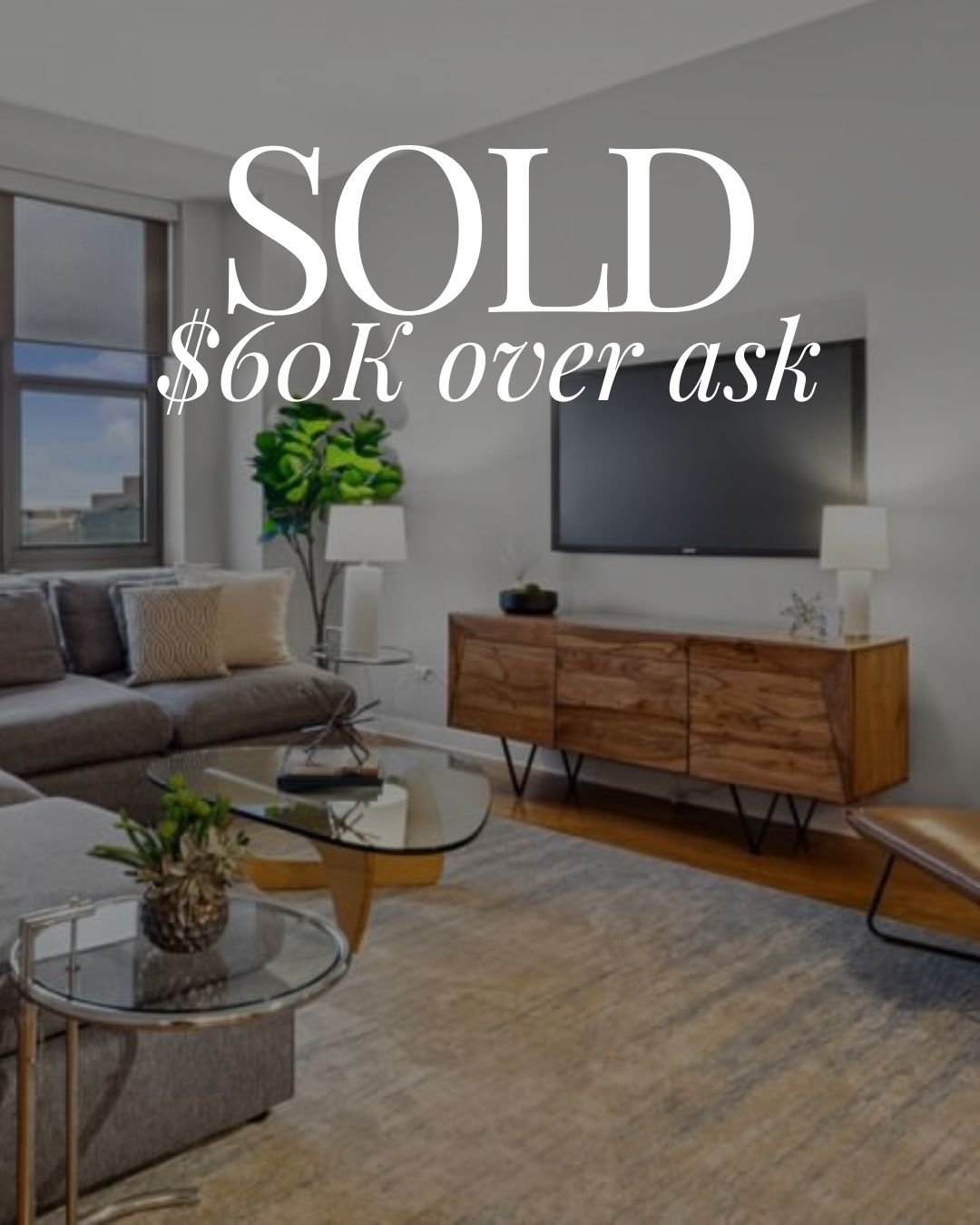 After six weeks on the market with no staging, this Lakeview home went under contract the first weekend once it was presented the right way, selling for $60K over asking.⁣
⁣
At 3140 N Sheffield, the goal was simple: bring clarity and warmth to the sp