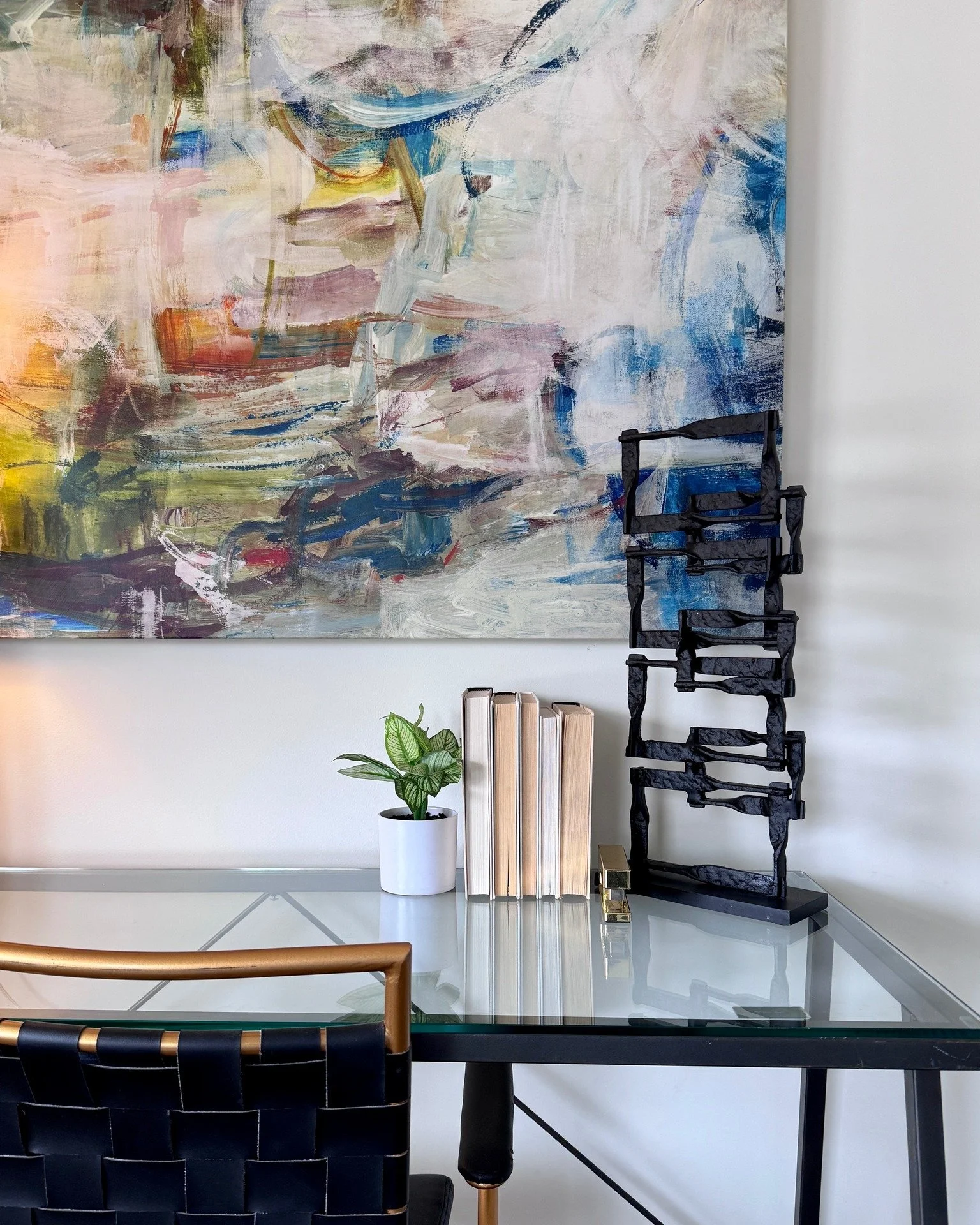 Staging is one of the most strategic investments you can make before listing a home.⁣
⁣
This Portage Park project is already under contract in under a week, and if there&rsquo;s one thing we know, it&rsquo;s that great staging lives in the details.⁣
