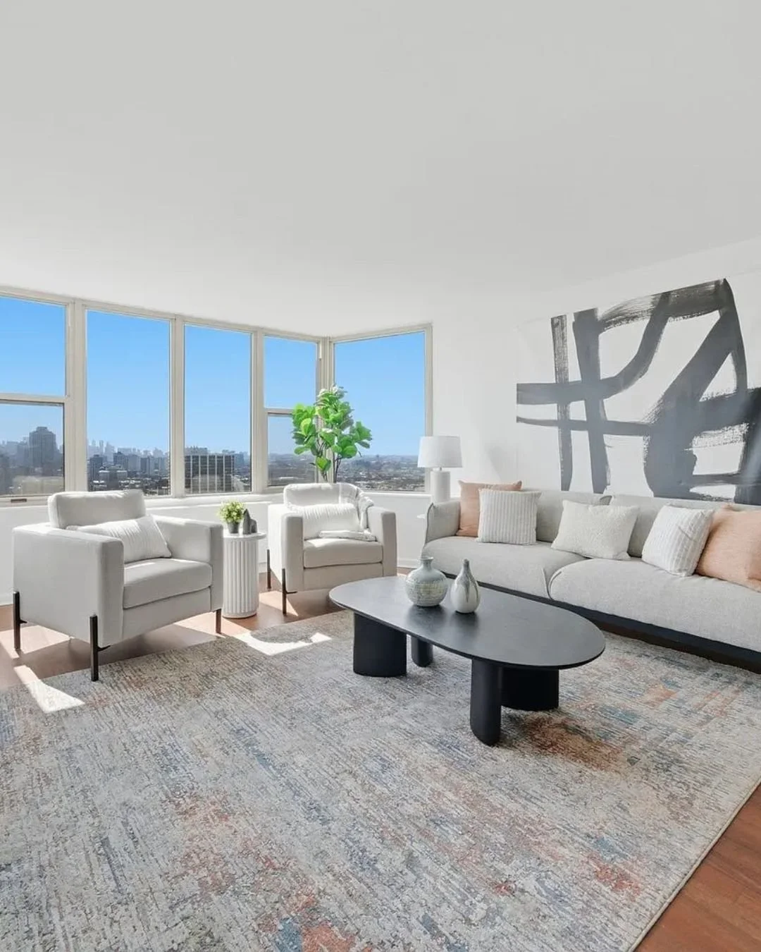 With this two-bedroom condo, now under contract, the impact of a well-designed refresh speaks for itself.⁣
⁣
Our goal here was to elevate and define each space, bringing in warmth, balance, and a clear sense of scale throughout the home.⁣
⁣
In Chicag