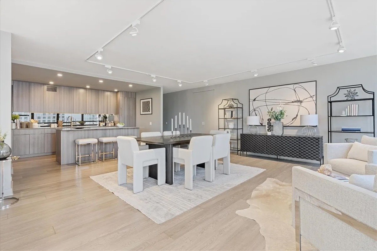 This project was all about working with what was already there, and filling in what wasn't.⁣⁣
⁣
We kept the existing sofa and bedroom setup, then brought in a full dining room and layered accents throughout to create a space that felt cohesive, inten
