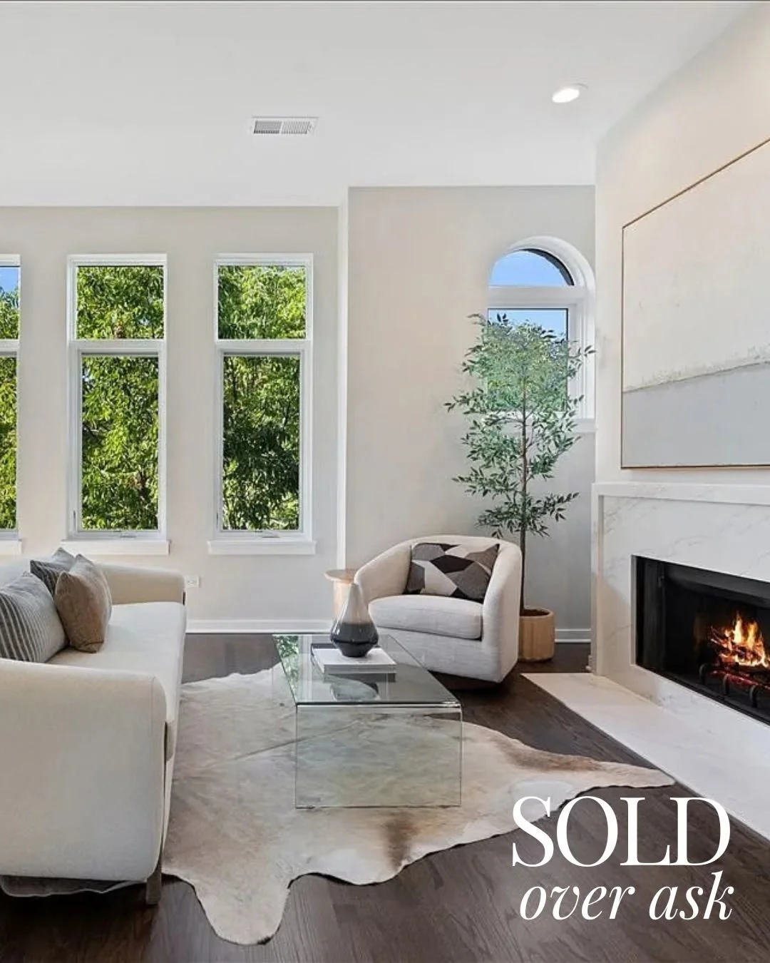 Under contract after the first weekend. Sold over ask.⁣
⁣
This Columbia Place duplex already had the space, so we made sure buyers could see all of it: furniture scaled to the high ceilings and oversized windows, and real seating on both terraces so 