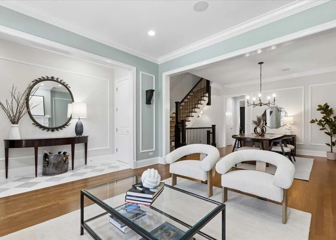 2723 N Magnolia. 7 Days on Market. Closed $115K over ask. 
3800% ROI on Staging Investment.