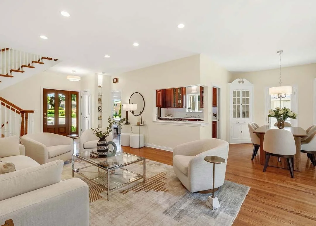 2740 Lincoln Lane. 8 Days on Market. Closed $200K over ask. 3400% ROI on Staging Investment.