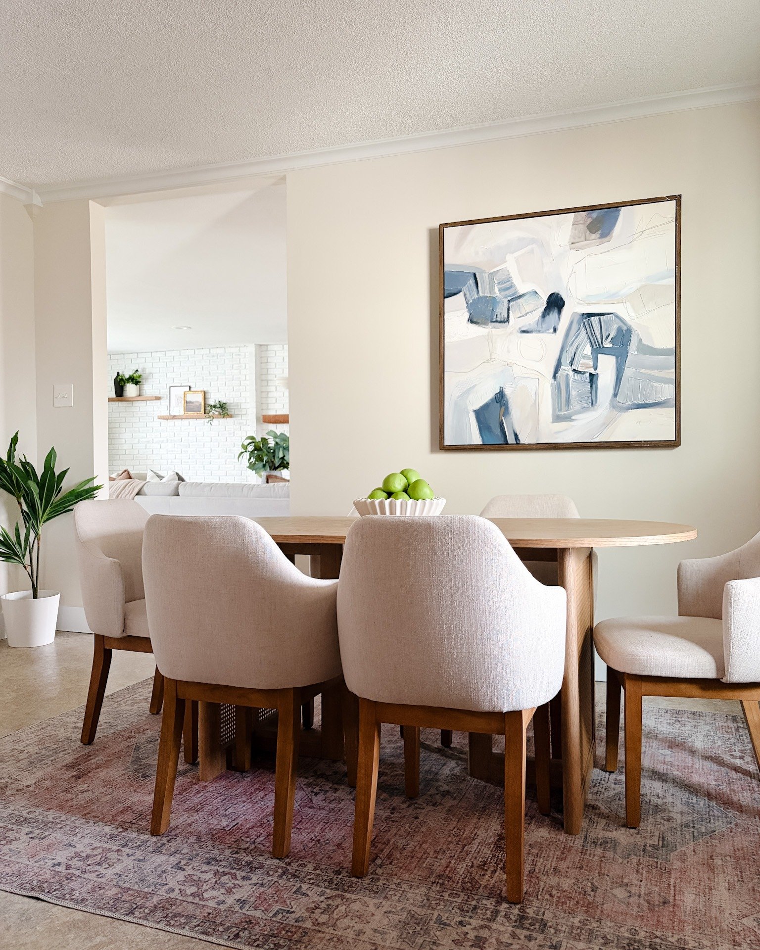 ✨ Don&rsquo;t Miss This | Imperial ✨

A home designed for connection, comfort, and everyday living &mdash; 5011 Snowberry St offers space to gather and room to grow.

What we love about this space:
✓ Inviting entry with custom built-in bench
✓ Oversi