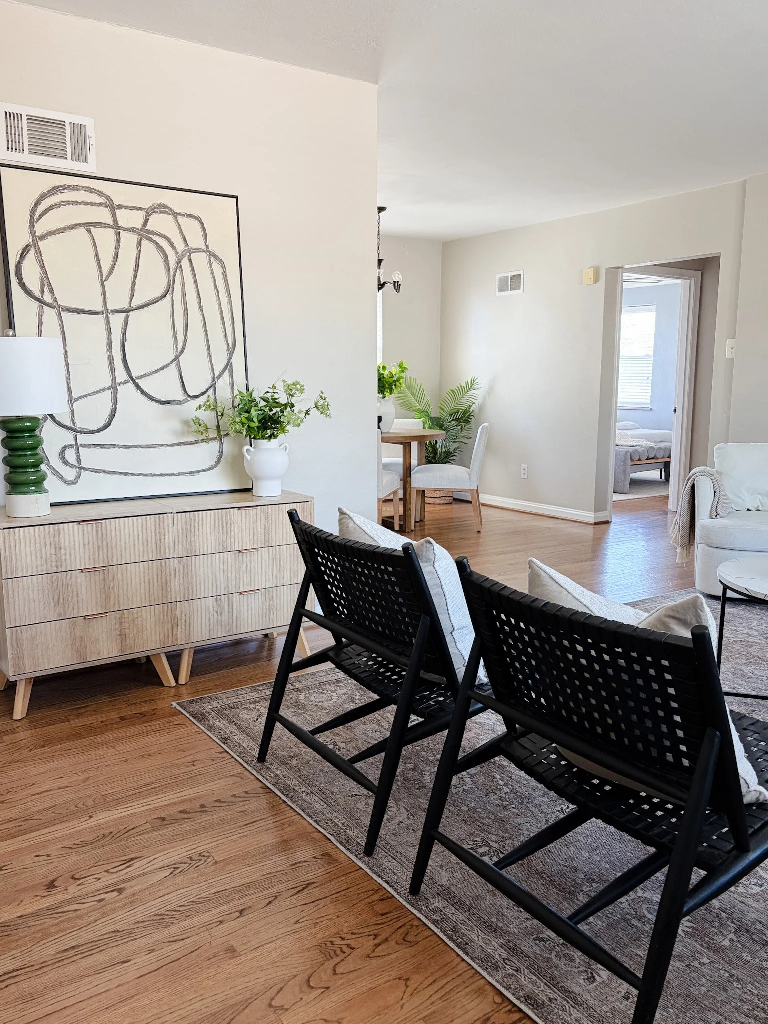 ✨ Sold Fast ✨

Under contract in just 3 days at 5410 Lindenwood Ave &mdash; congratulations to the sellers and listing team on a quick win!

Listed by:
Matthew Litwack &amp; Karen Polishuk
ReeceNichols Real Estate

Staging by Olive + Opal Interiors

