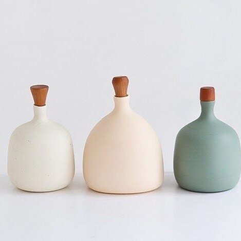 Introducing Happie At Home Ceramics!! Jk 😂 

IF we had a line, it would definitely look something like these perfect little bottles. The colors, shapes, and feel are all 😍😍😍

I cannot seem to find these Hopea (?) brand pieces anywhere&hellip;so f