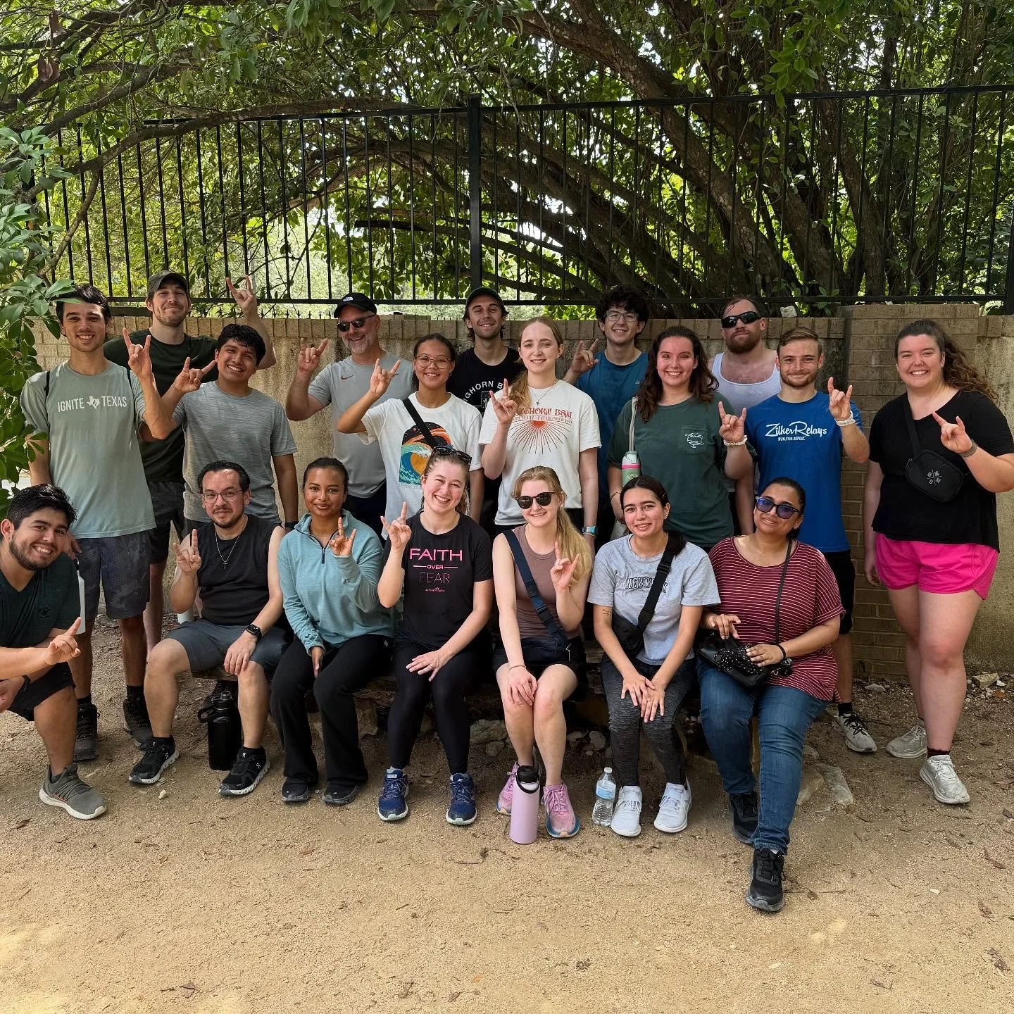 LABOR DAY HIKE 🥾🪾🏞️ 

Nothing can beat a good hike followed by some tacos. Especially when it&rsquo;s friends new and old!💙

Who can you invite to spend some quality time with this week? 

#ridgetopchurch #ridgetop #ridgetopcollege