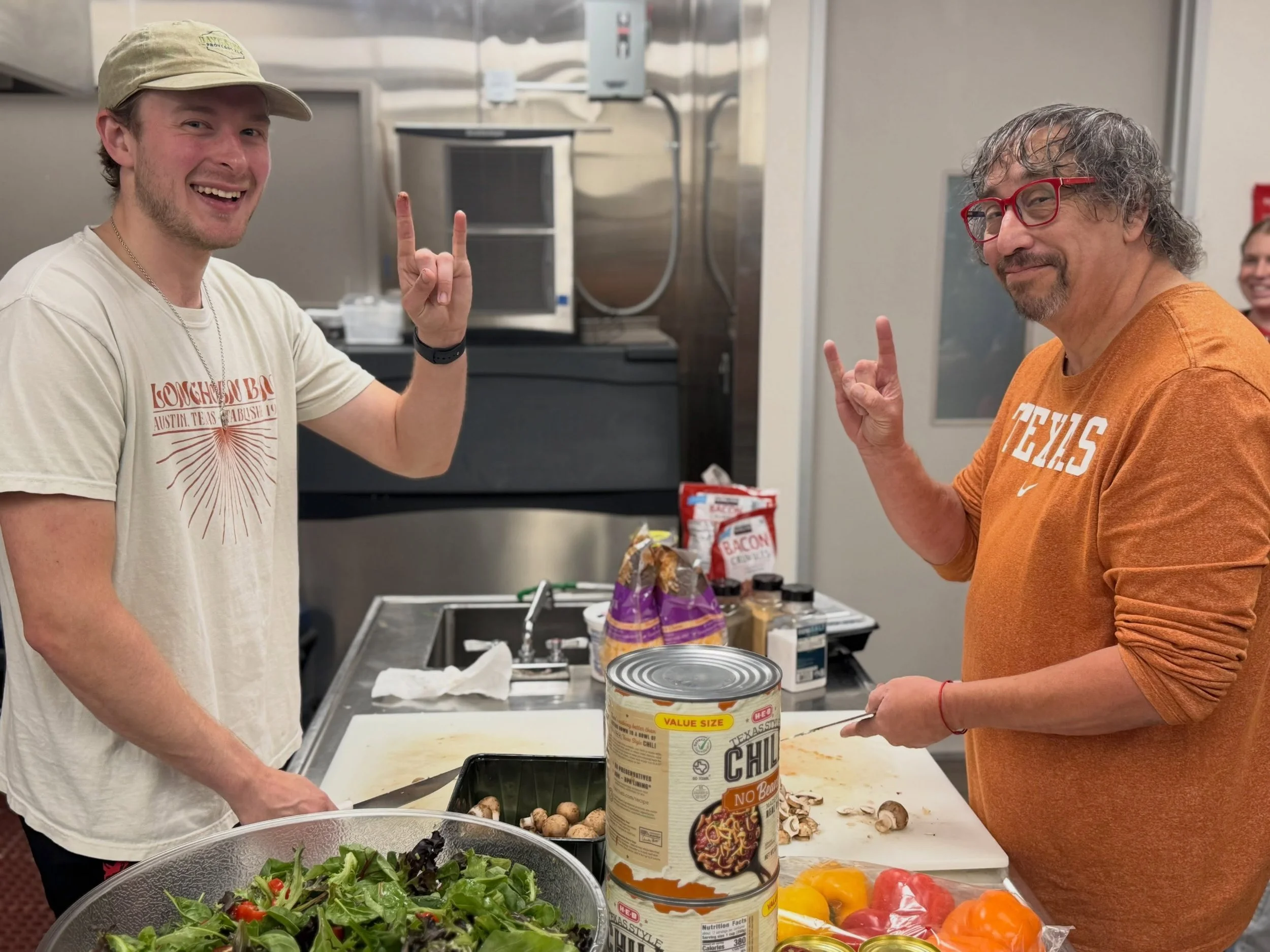another free lunch at the @longhornbsm in the books🥔

we love hanging around UT students🤘🧡

&ldquo;You will know the truth and the truth will set you free&rdquo;
JOHN 8:32

#ridgetopchurch #longhornbsm