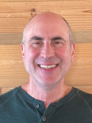 Headshot of Dan Levitt.
