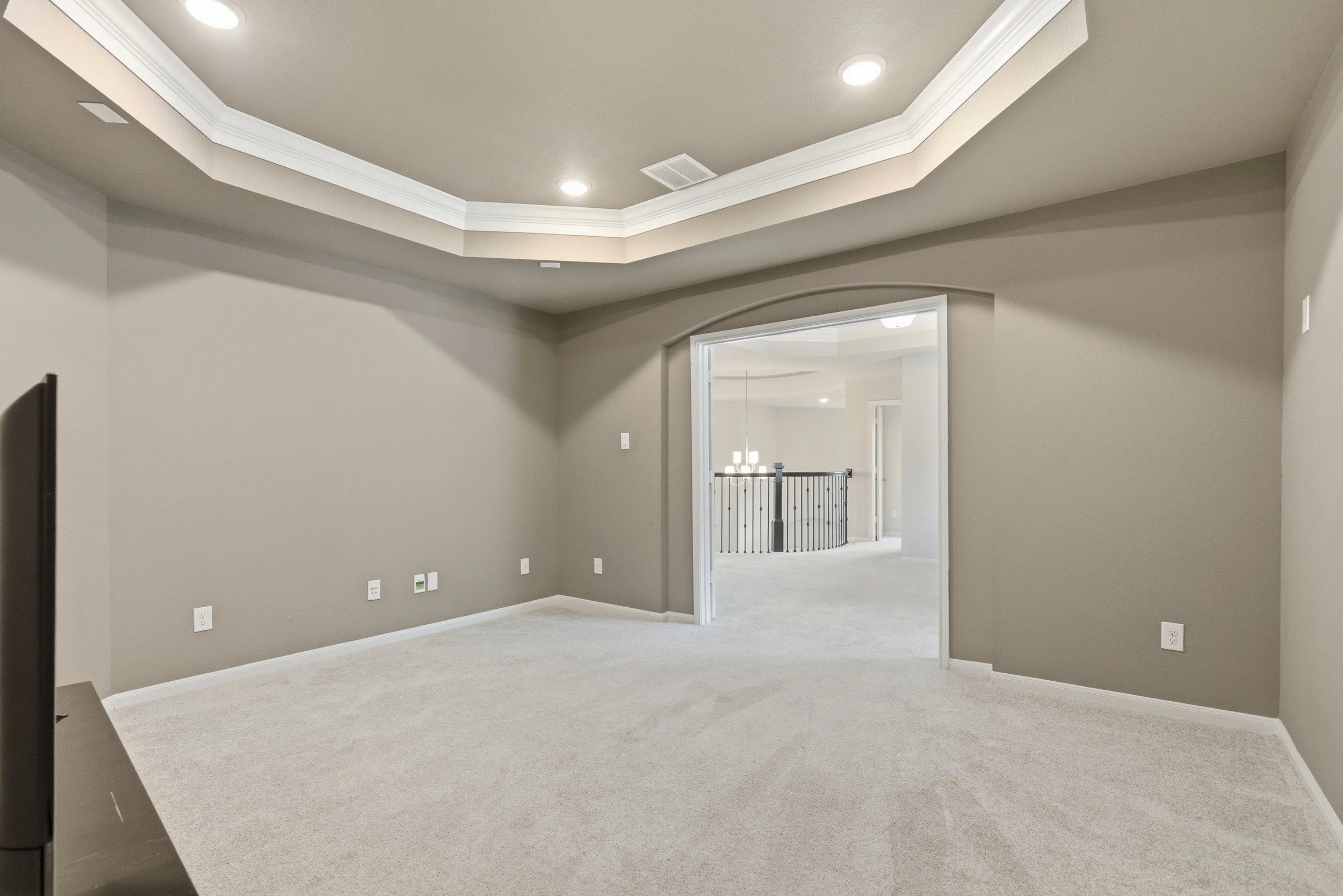 28_8915 forest side dr_  (27).jpg