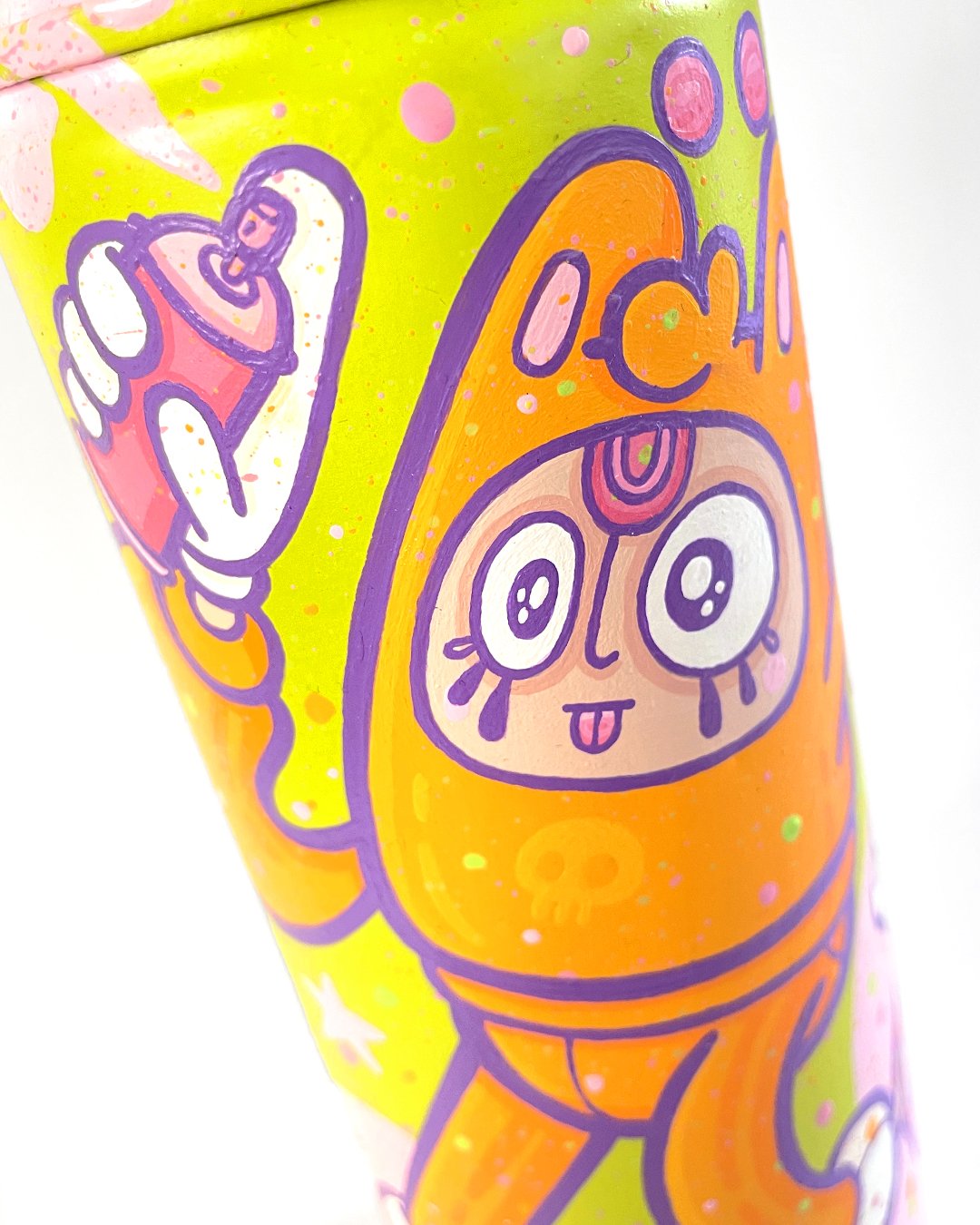 spray_bear_can_9.jpg