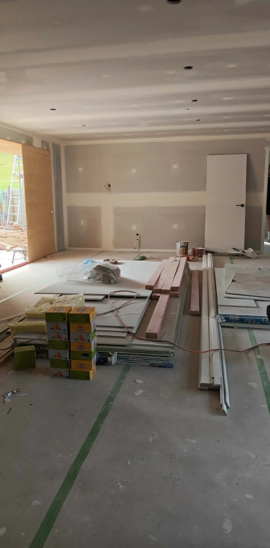 interior-plastering-auckland-east-garage.JPEG