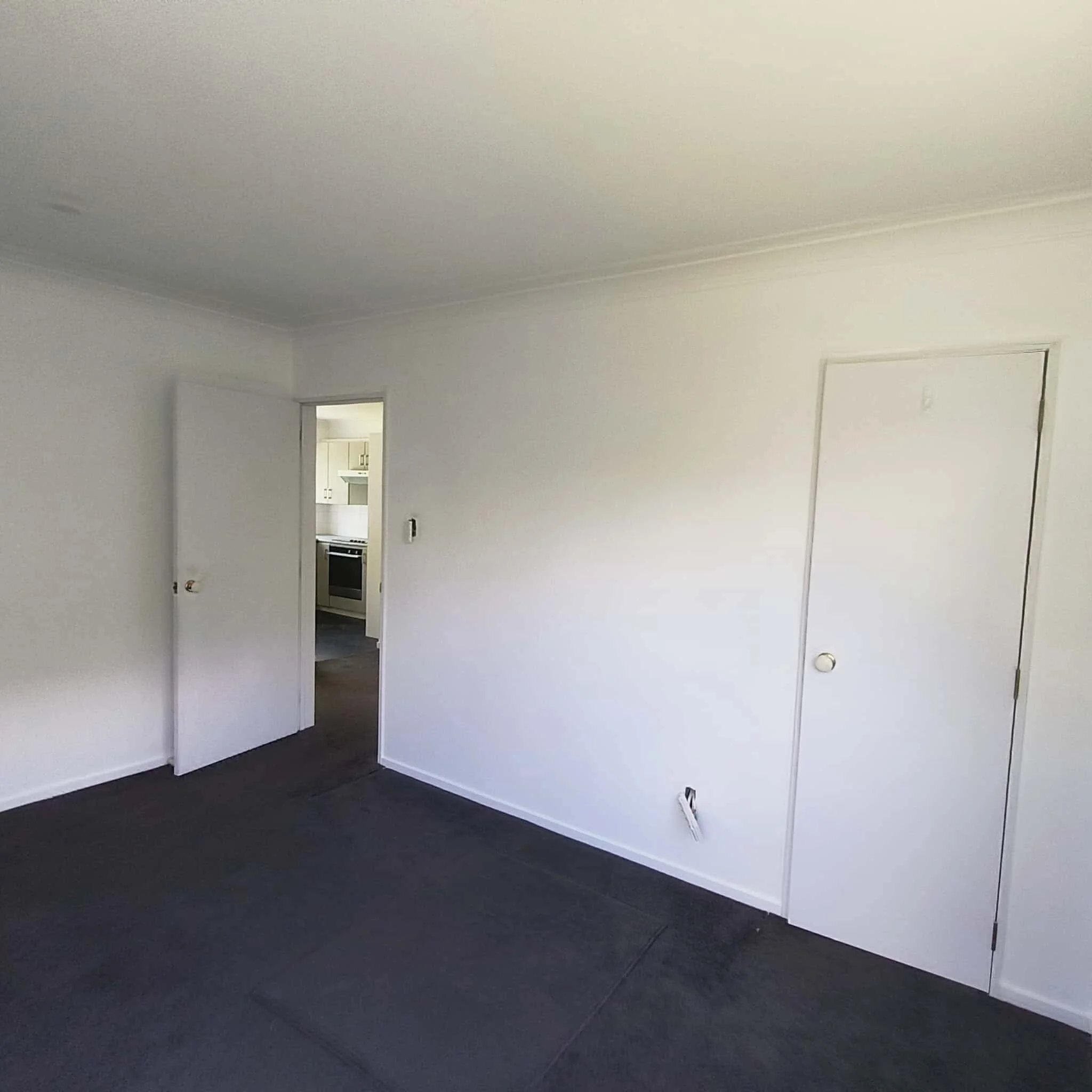 interior-painting-auckland-home-mtroskill-bedroom.JPEG