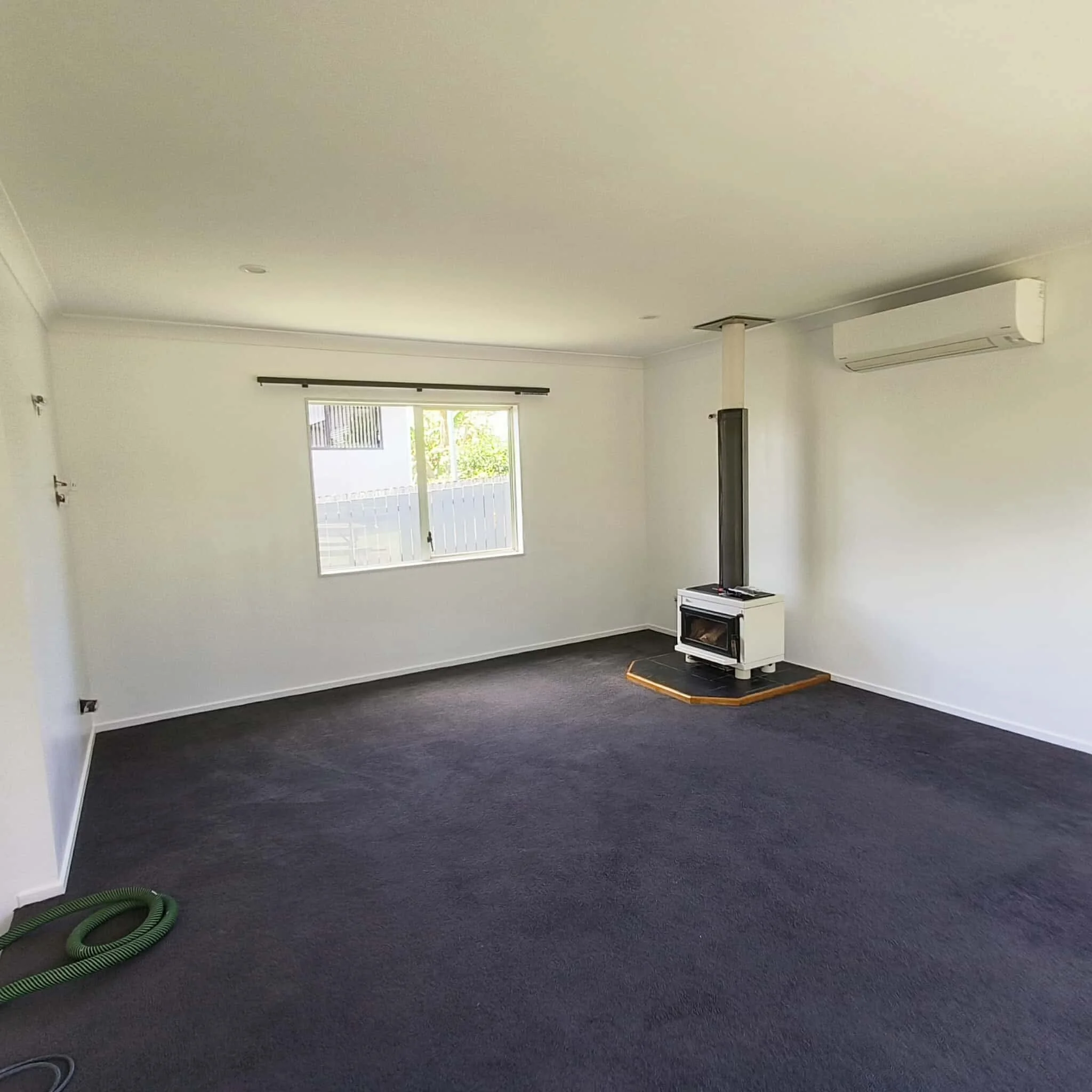 interior-painting-auckland-home-mtroskill-lounge-1.JPEG