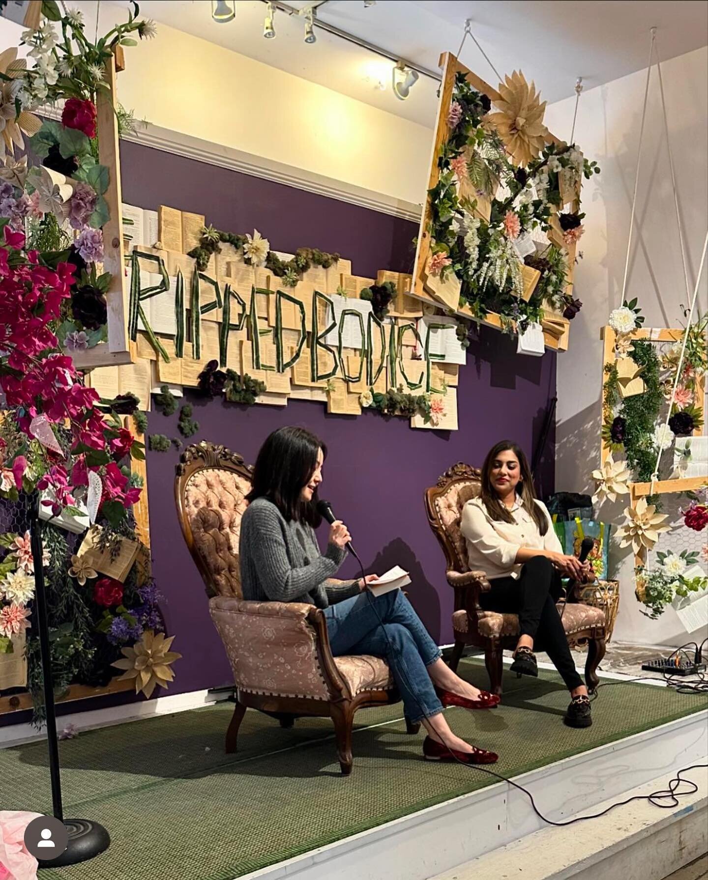 It was a quick 24 hours in LA to visit @therippedbodice! Getting to be in convo with @laurenkjessen was so wonderful and she asked such thoughtful questions. Getting to have a book talk at The Ripped Bodice is something I get to now cross off my roma