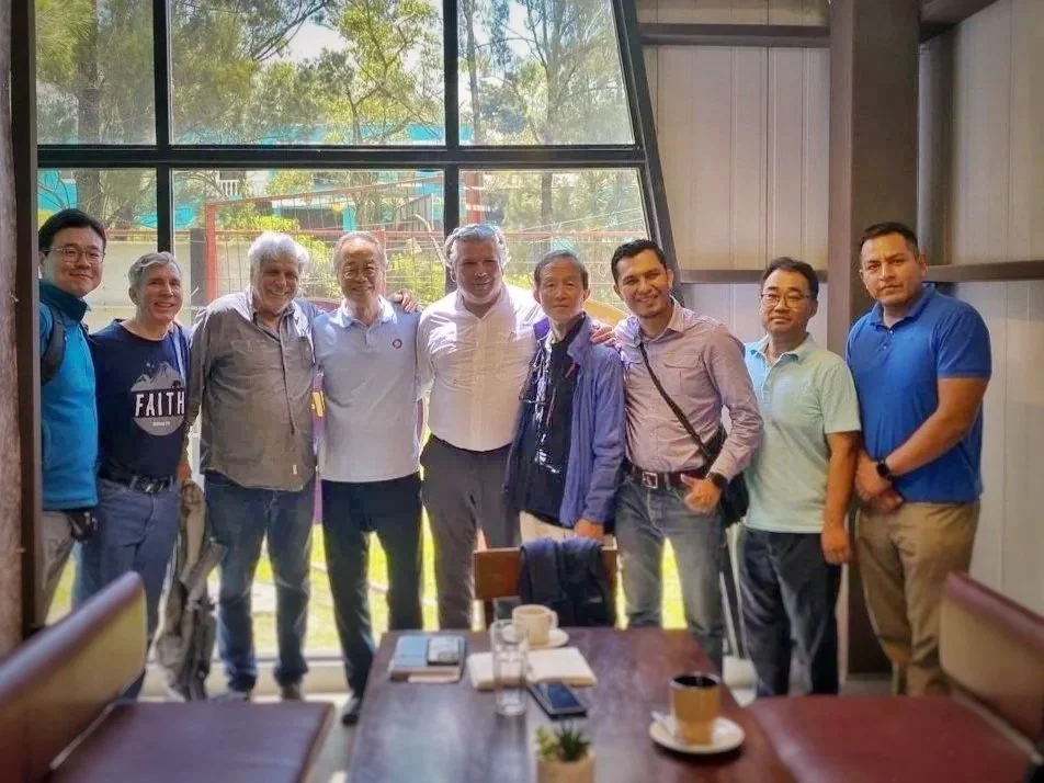 “세상에서 가장 아름다운 장사, 사람 장사!”