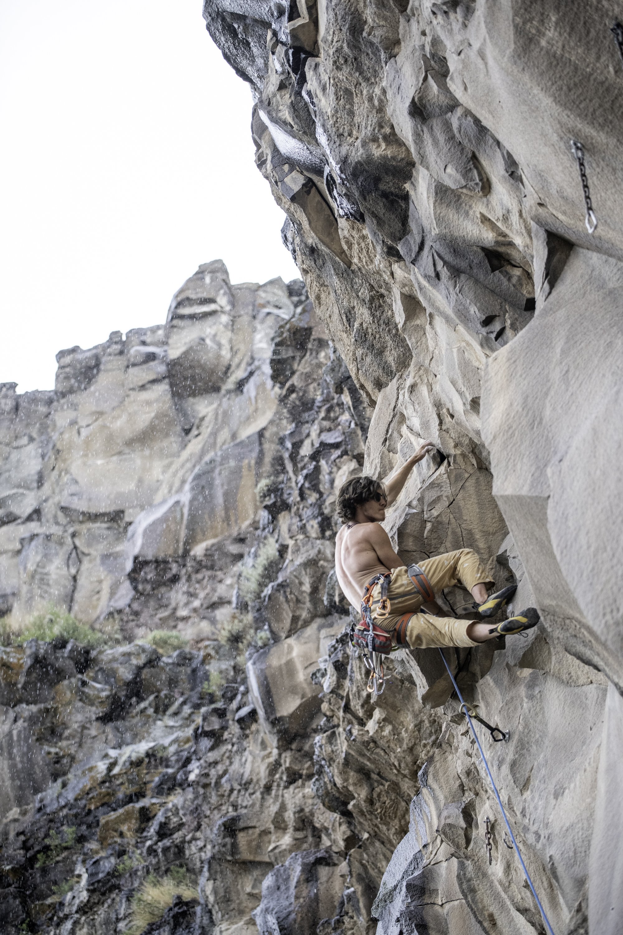  Kyle Higby climbs ‘Horrorscope’, a 5.13a sport route, in Taos, N.M. on June 18, 2022.  