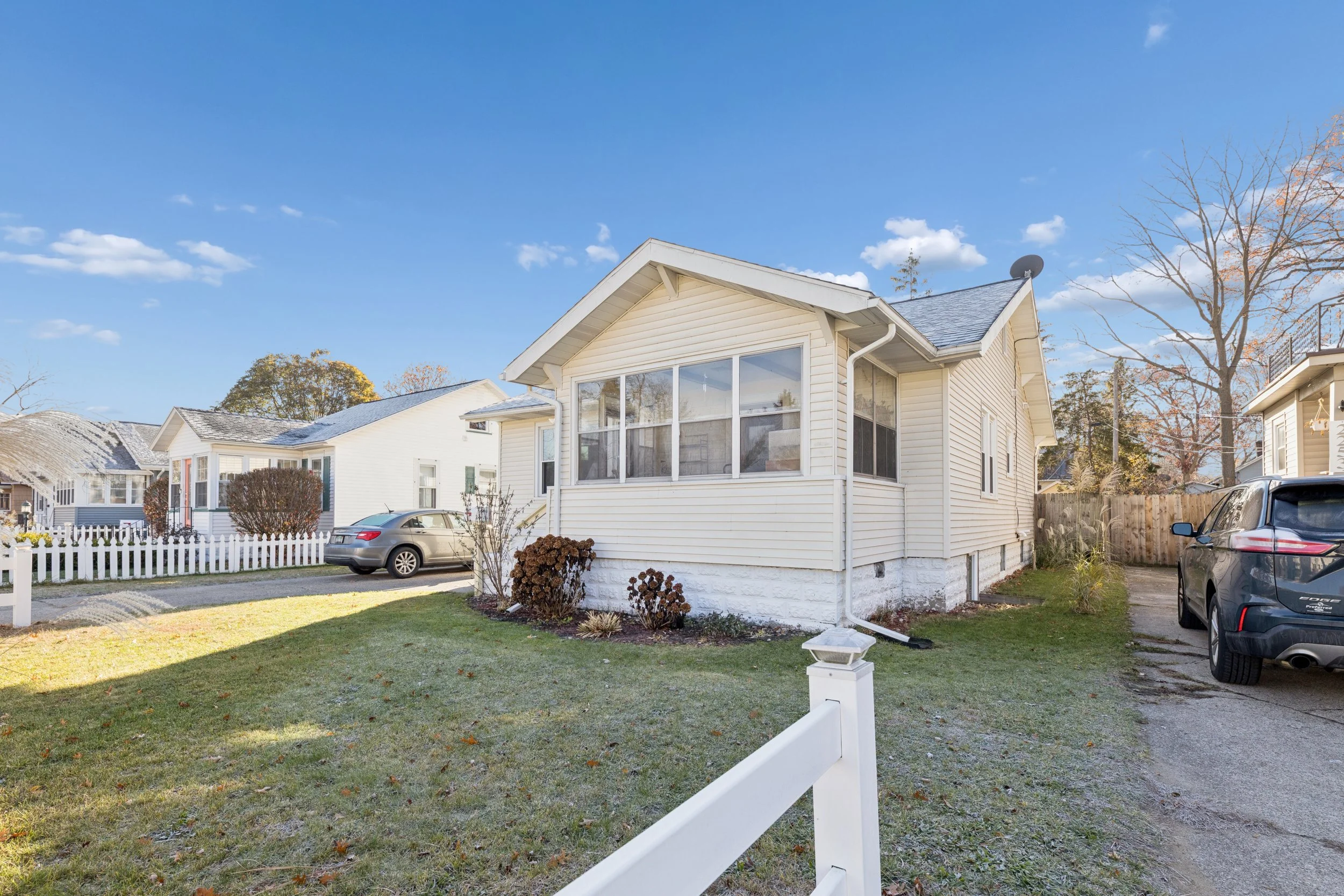 2245 Morton Ave Muskegon-Windowstill-3.jpg