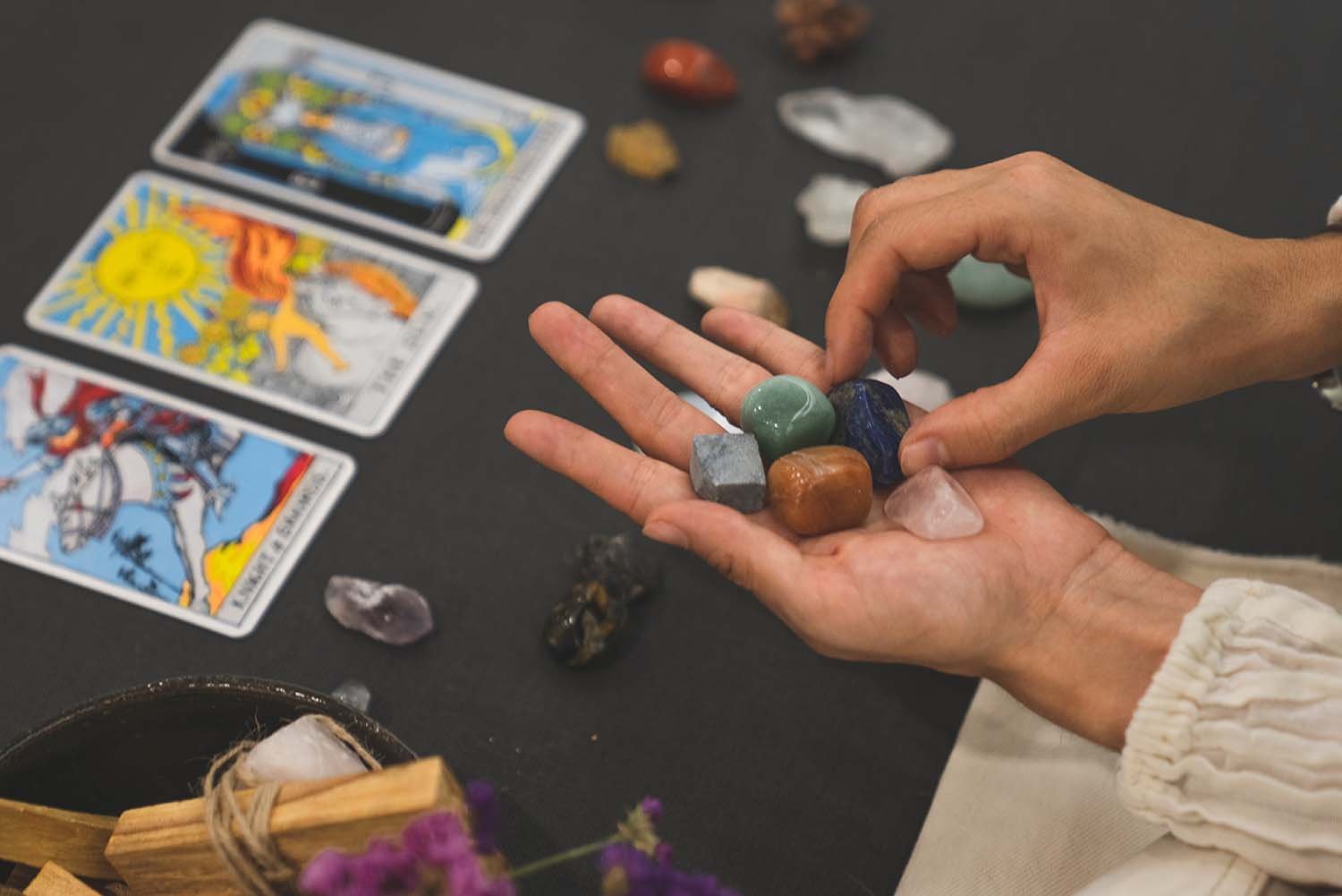 differencetarotangel2.jpg