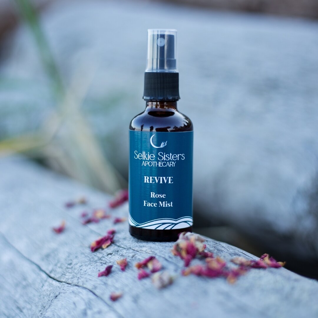 Awaken, refresh and even out skin tone with this ultimate botanical beauty face toner with divine Mother Rose. ✨

Toner reduces the appearance of pores because it clears away impurities that can be deep within the skin. It also helps to remove dead s