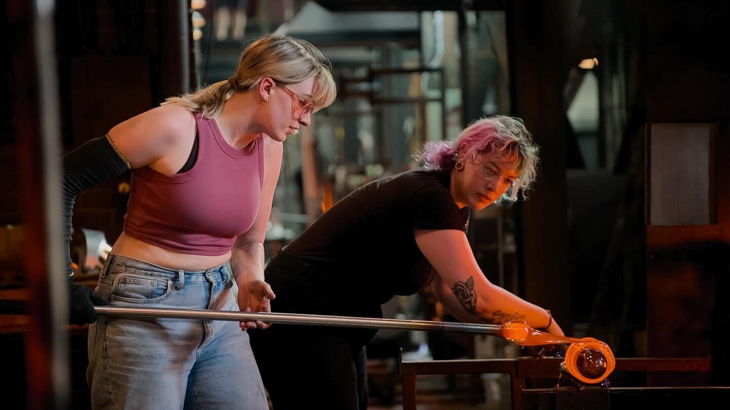 Two more sleeps till Season 4!!! Guess what we&rsquo;re making in the comments wrong answers only
.
.
.
.
.
.
.
.
#blownaway #blownawaynetflix #blownawayseries @blownawayseries @netflix #glassblowing #glassart