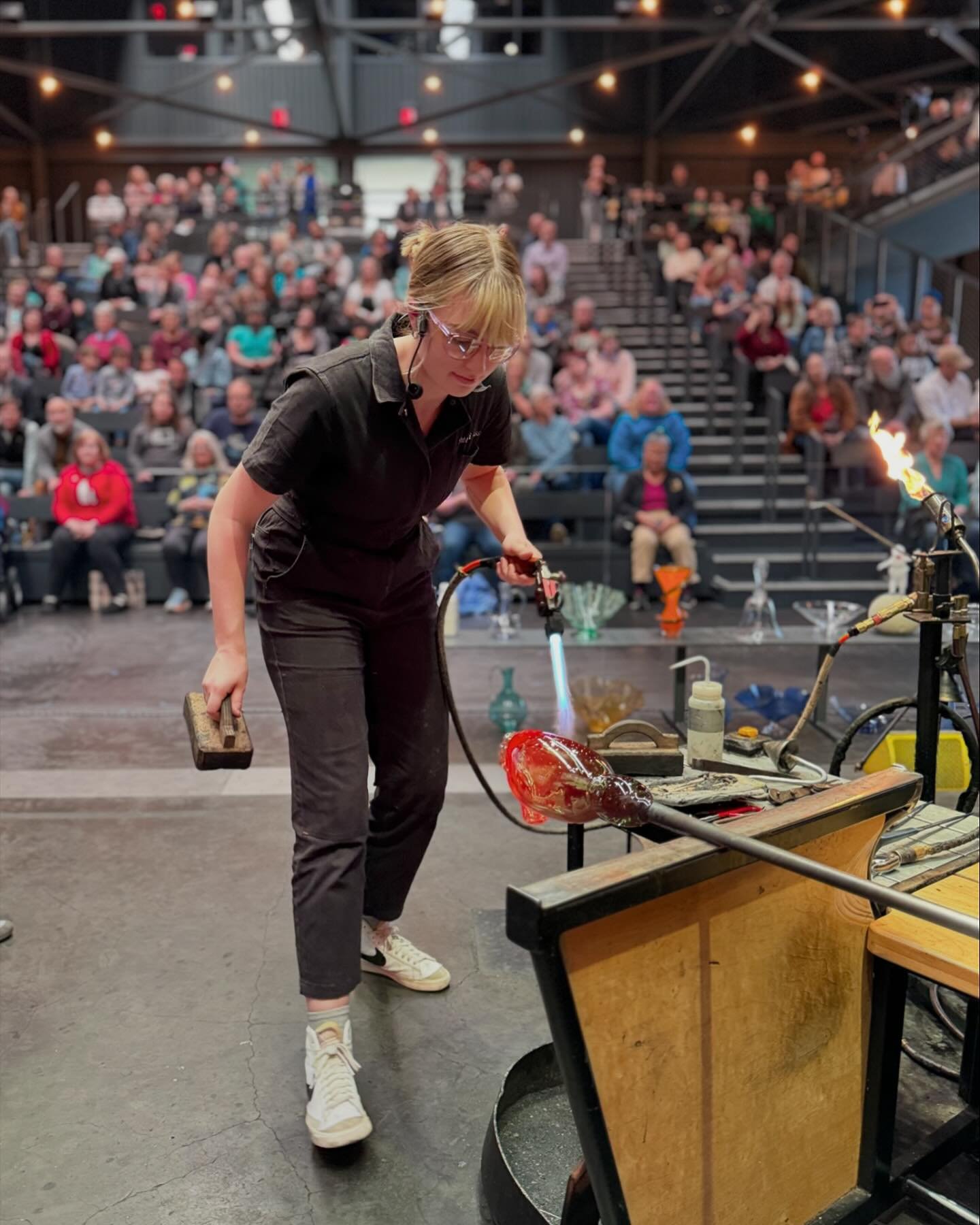 Reminiscing on a couple of awesome days last week spent at @corningmuseum- I have spent many many hours on their YouTube channel watching some of my favorite artists&rsquo; demonstrations in the amphitheater hot shop, and I got to fulfill my dream of