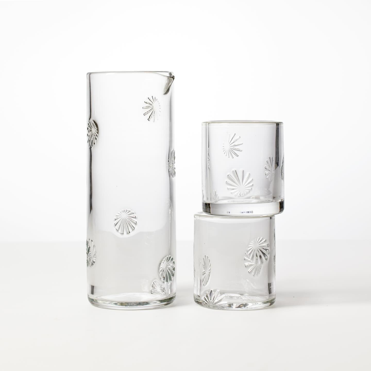 I finally got around to listing these 🌟Starburst Carafes🌟on my website, though I&rsquo;ve had the photos for months! Often making the thing takes me far less time than getting it out there. Anyways, check em out on my website and thanks as always f