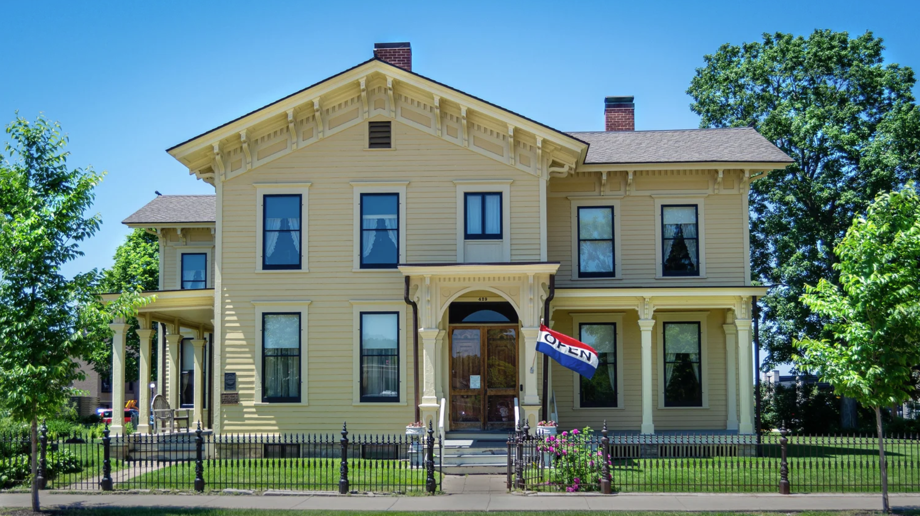 Hixon House Tour