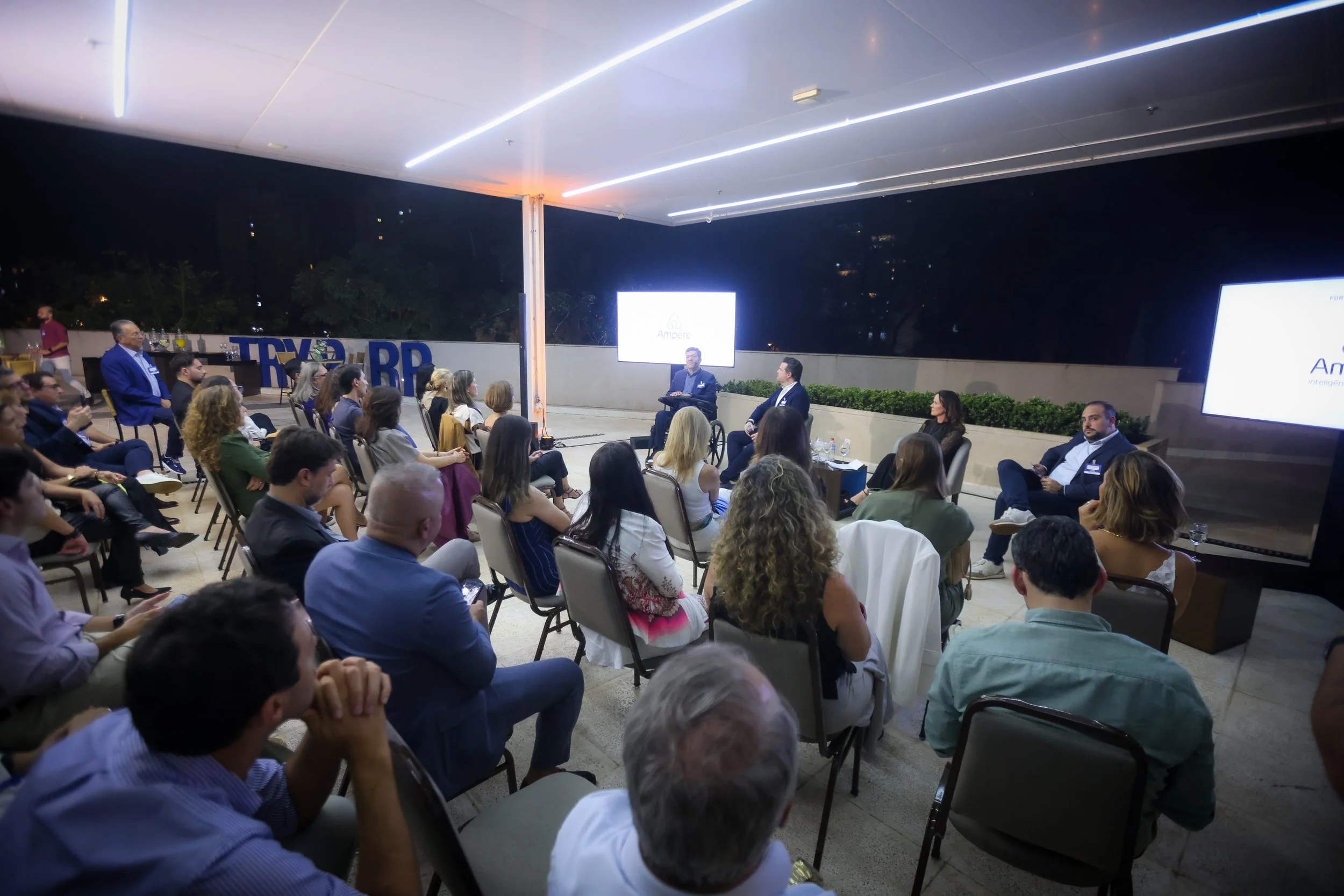 Encontro do LIDE Ribeirão Preto destaca reflexões de Rodrigo Hübner Mendes e Fábio Ennor Fernandes sobre o impacto das mudanças na vida e nos negócios