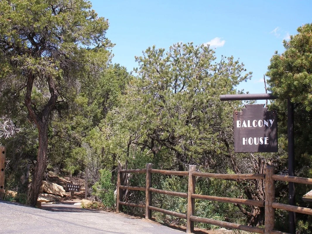 BalconyHouse542981_orig.jpg