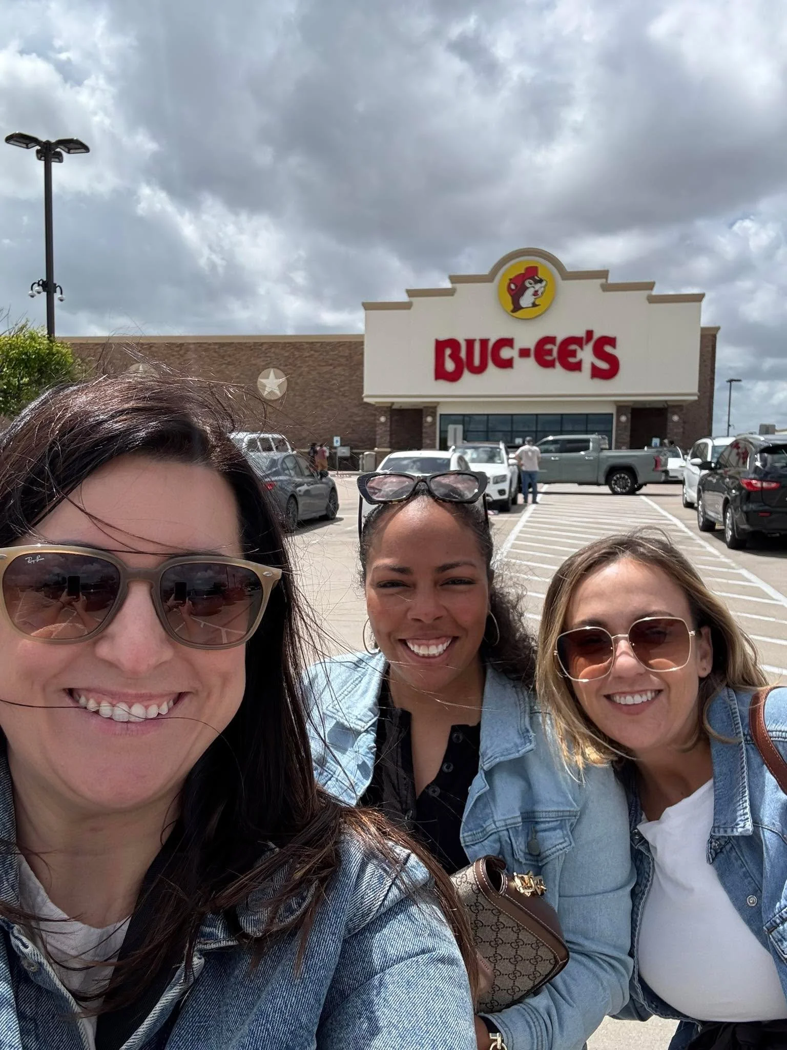 We had to introduce Stacey to Buc-ee&rsquo;s!

Hearts and Bellies are full ❤️