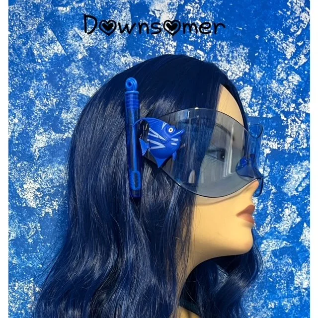 Phish girl glasses with Bubbles.JPG