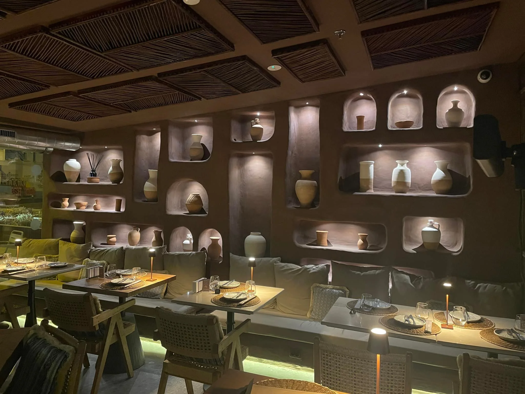 Texturi din lut Caminota – sistemul de finisaje “rustic fin”