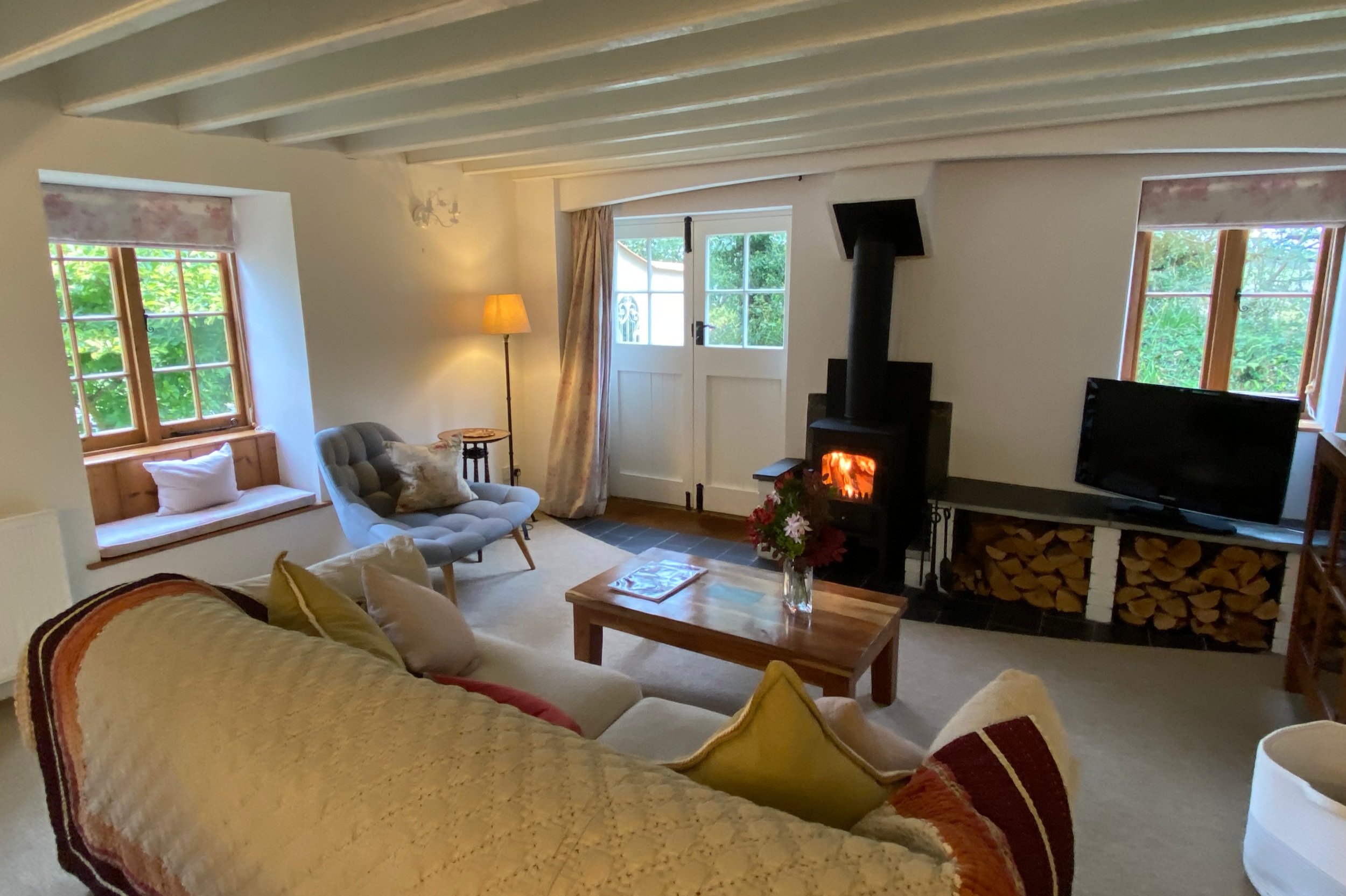 Ennys_The Granary living room with logburner (Copy)
