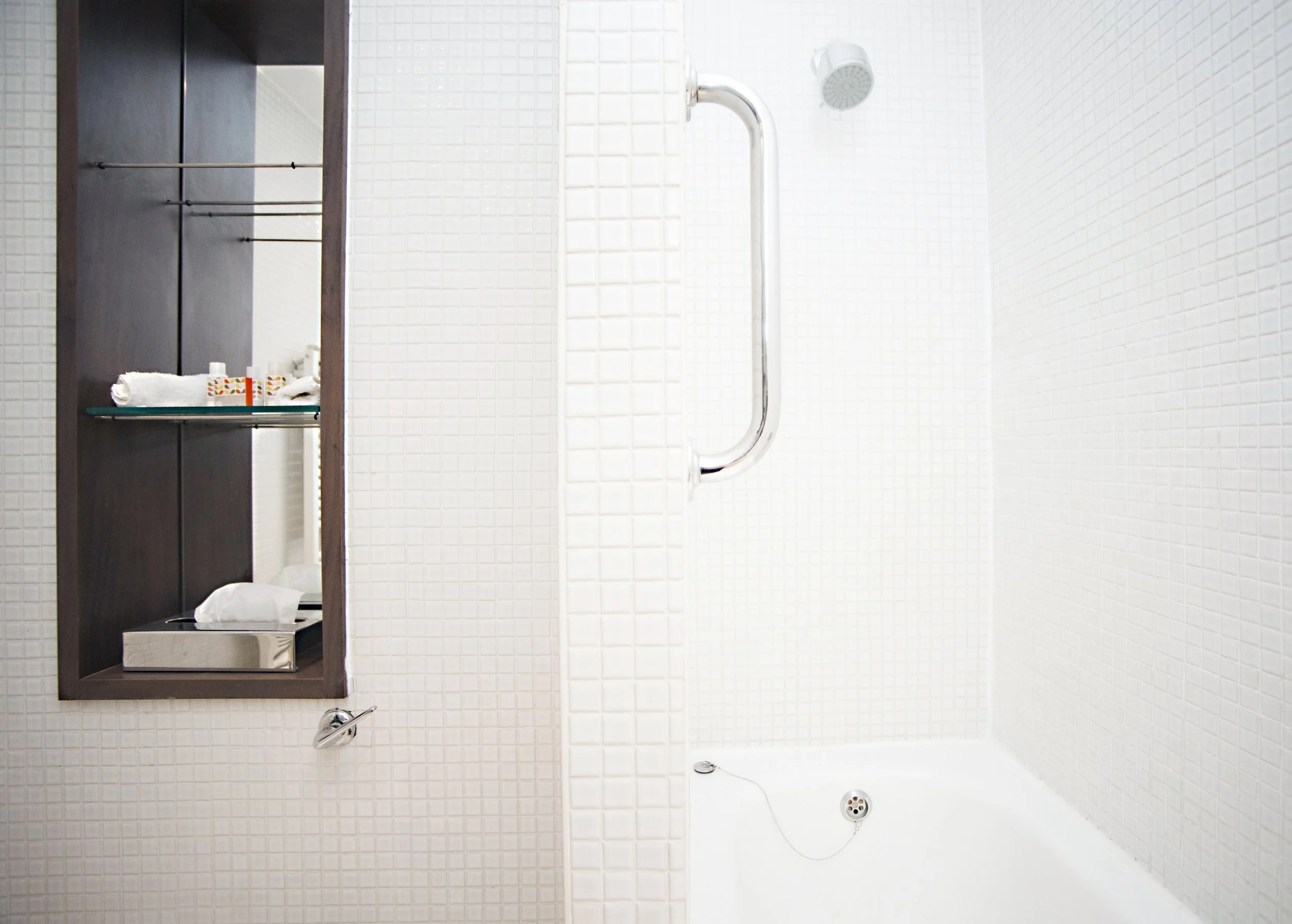 DoubleKing Bathroom 2.jpg