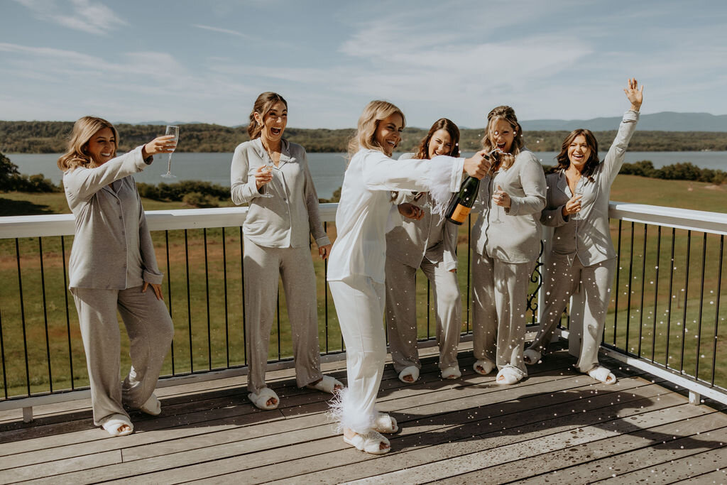 The morning of your wedding is half the fun! To start the day off right and ensure the rest of the day goes smoothly, consider these tips:

✨Create a playlist to get the party going
✨Make sure you have breakfast and plenty of water
✨Have a steamer re