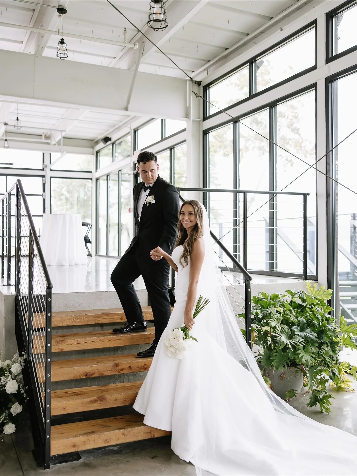 Ang &amp; Joe&rsquo;s day at The Wire was the perfect reflection of their effortlessly chic style &mdash; a modern, minimalistic celebration where neutral tones met clean lines and soft, intentional details. From the sunlight dancing off the river to