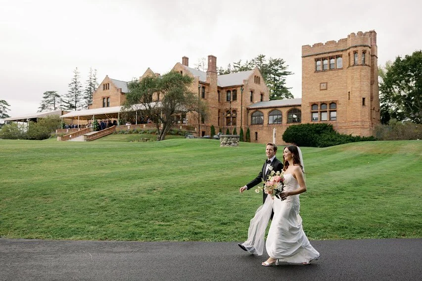 Emily &amp; Evan&rsquo;s wedding day:
Their Miraval Berkshires celebration had storybook vibes with a castle backdrop and sweeping mountain views.
A timeless celebration.

Coordination | @katieoevents 
Dress Designer | @madeleinesdaughter
Venue | @mi