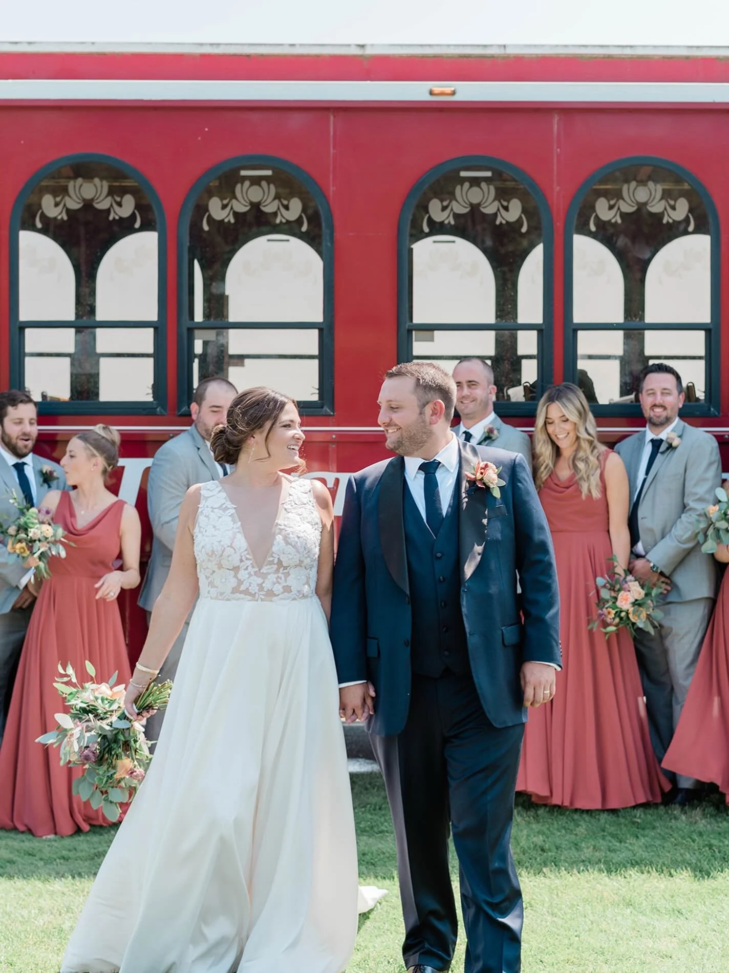 Transportation is not always this glamorous, but it can absolutely make or break the flow of the day.

The best wedding days feel effortless.. and that usually means the logistics were handled beautifully behind the scenes.

Photographer | @kimtrangp