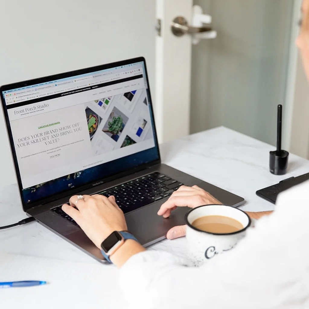 Shhh don&rsquo;t let adobe find out but we all need a little business discount these days. 

Let me know if it worked for you 🤞🏻🎉

#branddesign #logodesigners #torontographicdesigner #brandidentity #logomakers #registereddietitian #logodesigner #e