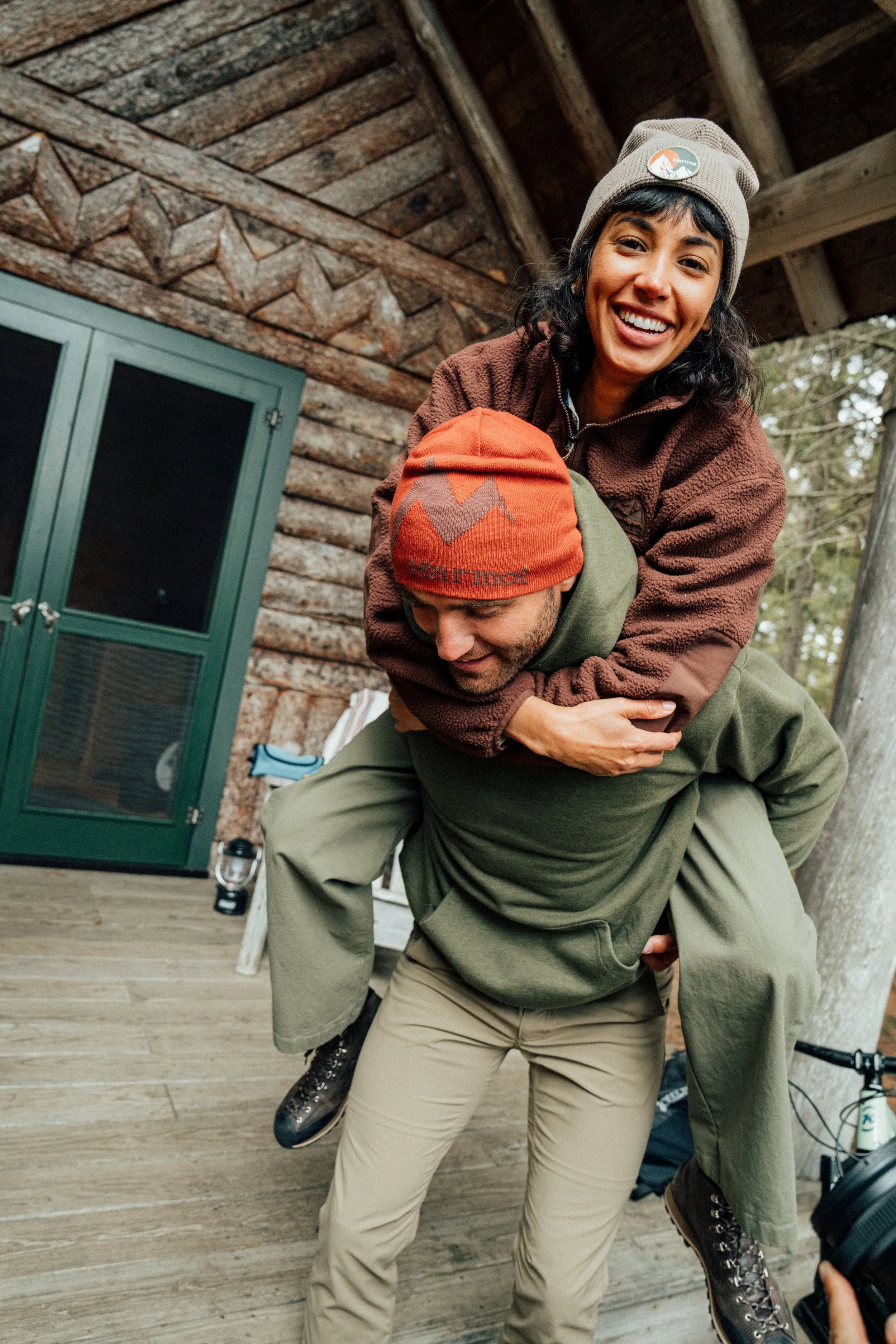 F26_SHOT 6_CabinHang_FerndalePinecrest_VAR_Lifestyle_08202-ROUGH.jpg