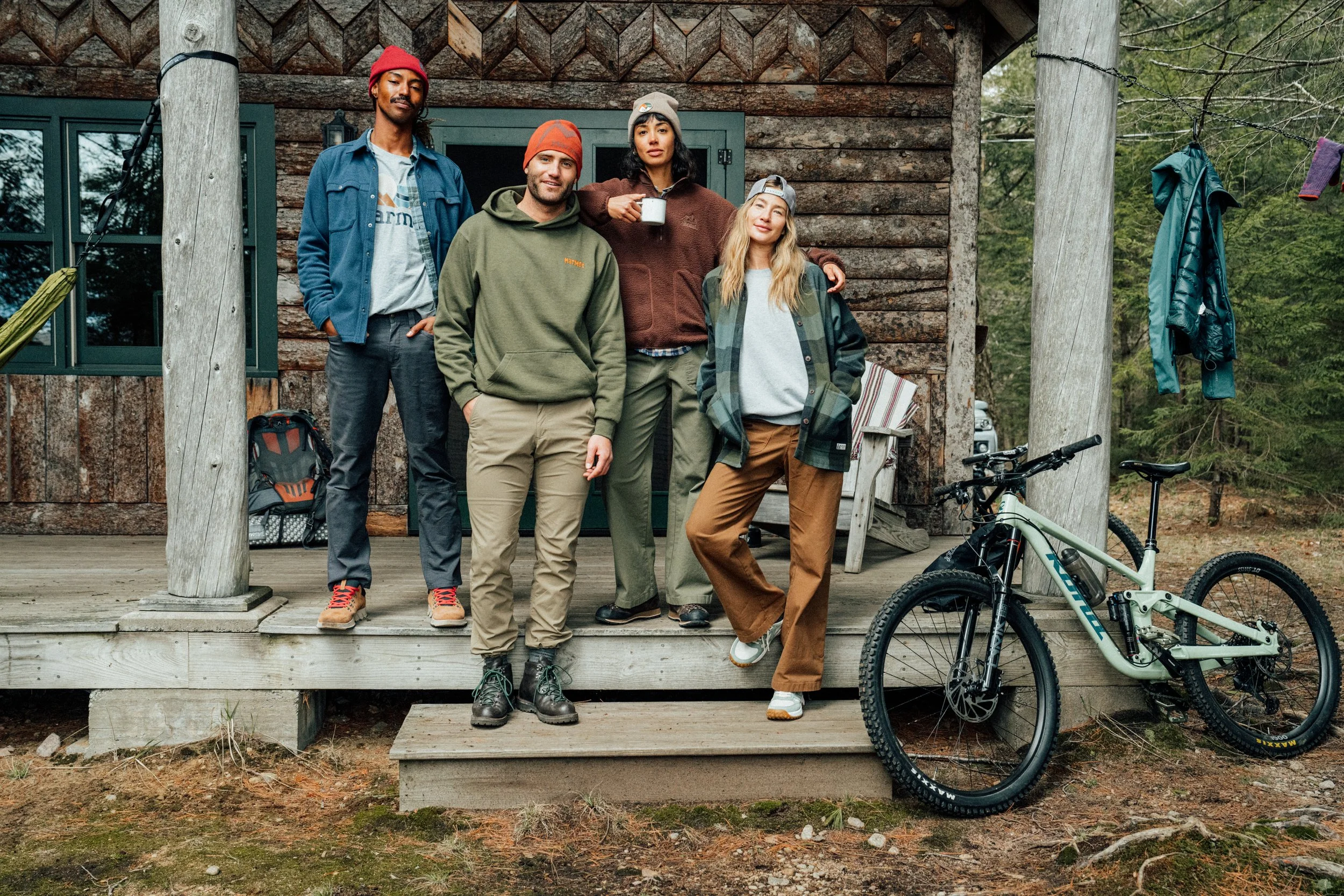 F26_SHOT 6_CabinHang_FerndalePinecrest_VAR_Lifestyle_08138-ROUGH.jpg