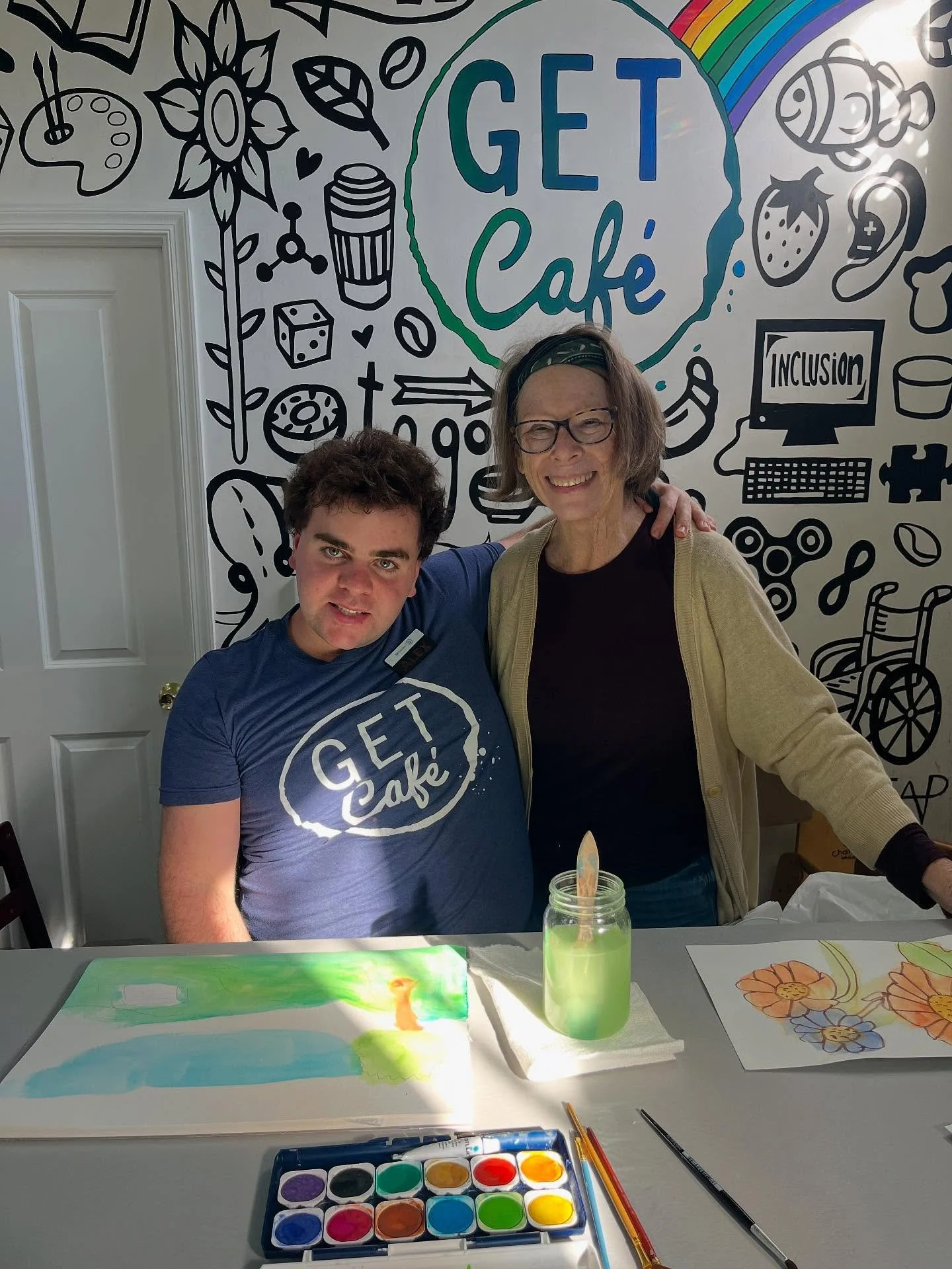 Another successful water painting class ran by GETincluded volunteer Jan McFeeley! 🖼️ 🎨