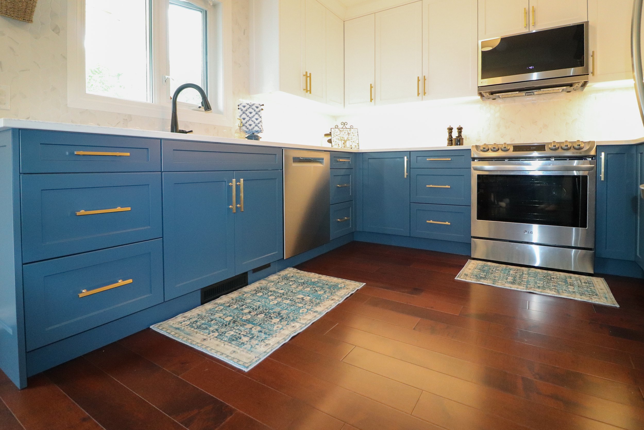 Compact Blue and White Shaker Kitchen