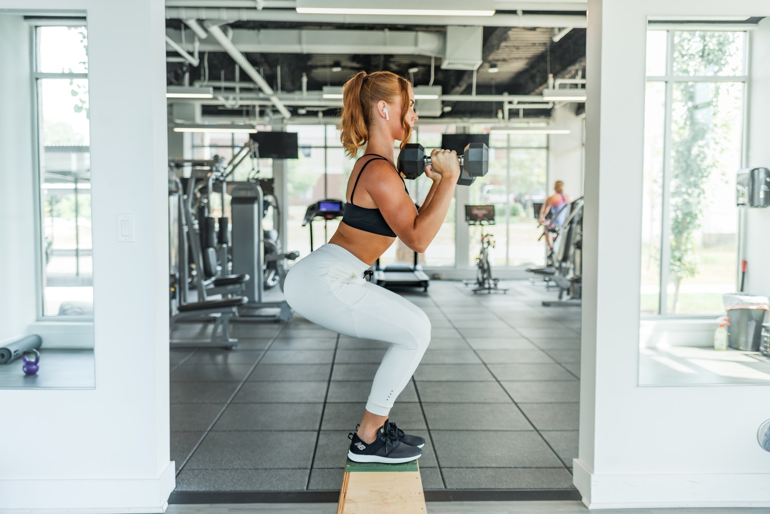 How often should I squat each week to gain leg strength? Is it bad for my back?