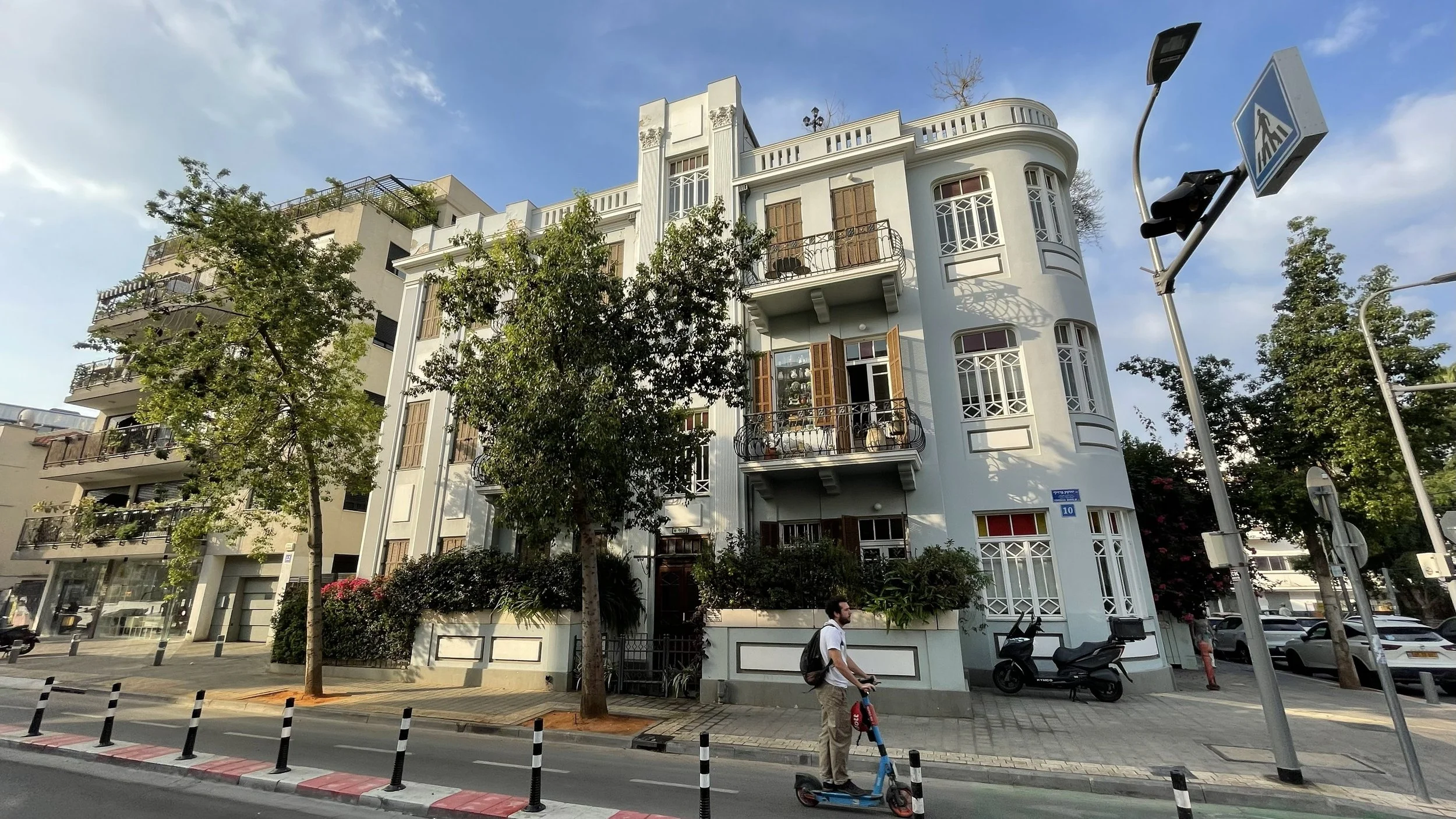  Eclectic Style Architecture in Gan HaHashmal. Yishmaelof House 