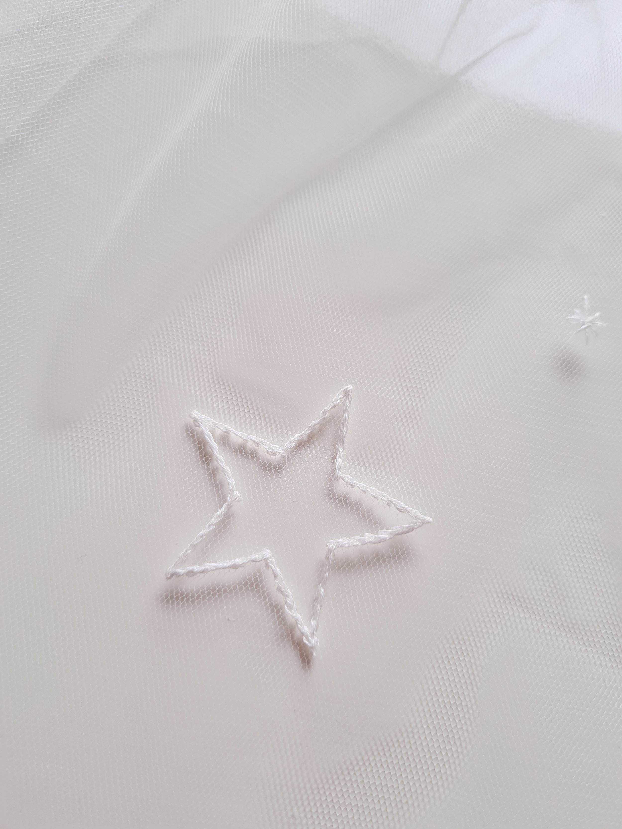 Wedding veil with embroidered star