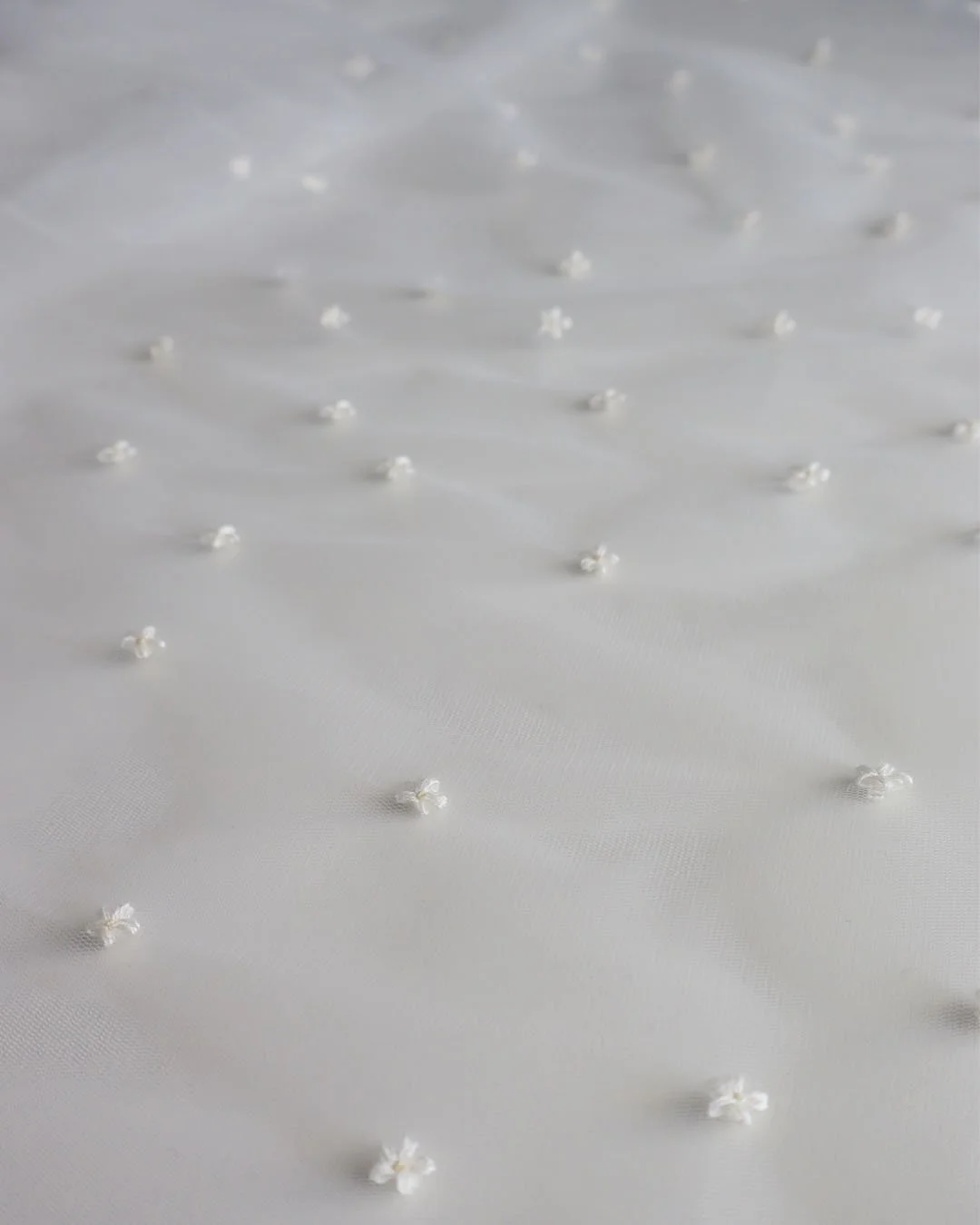 10 Blossom Falling Flower Veil Instagram Main Grid Size.jpg