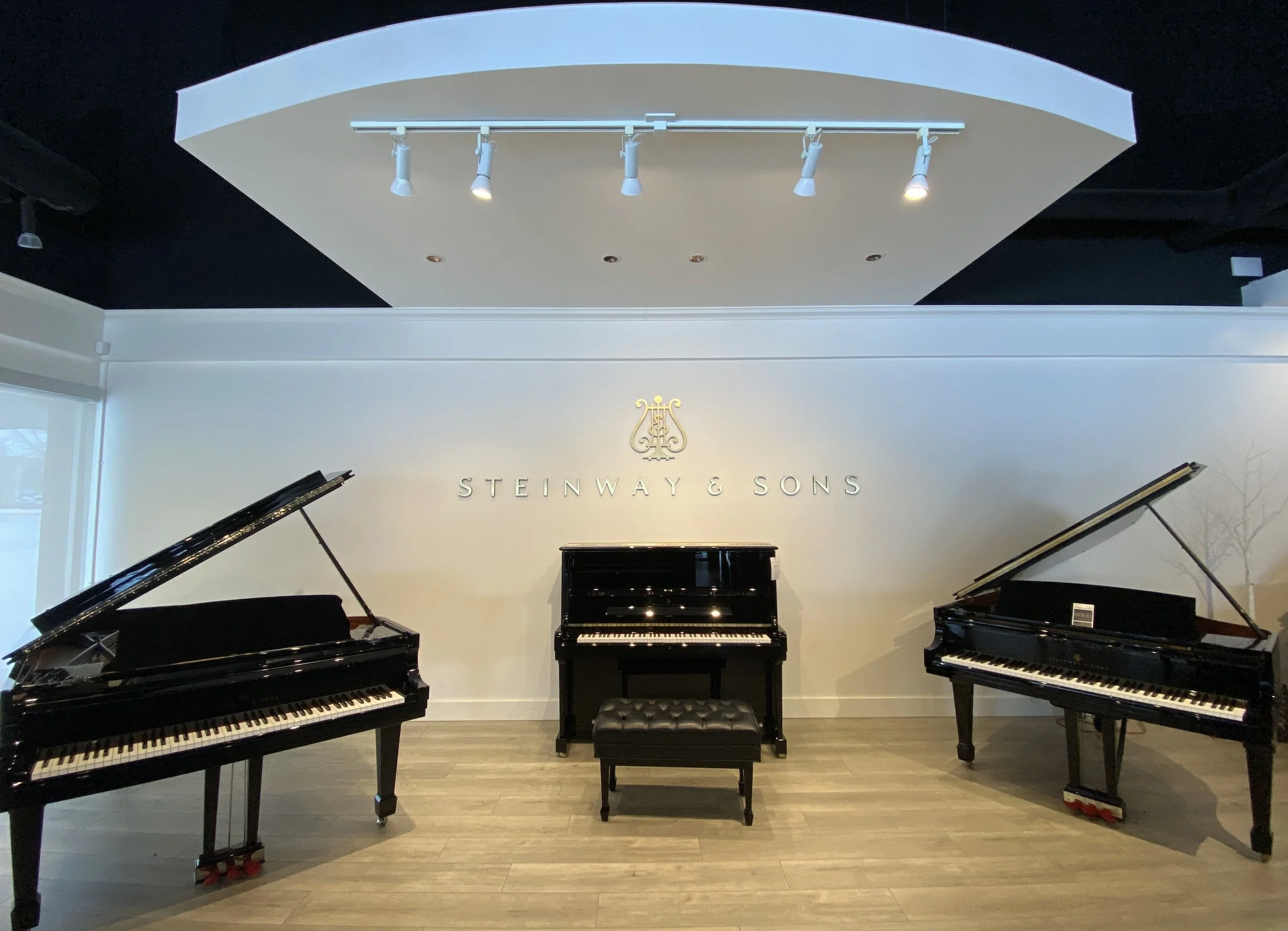 Steinway & Sons K132 Upright Piano