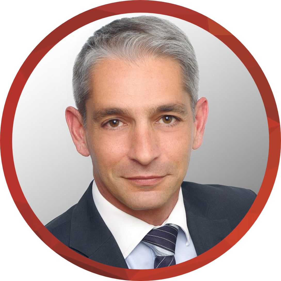 Portrait of Senior Transaction Advisor for Hotel Real Estate working at Titans RE